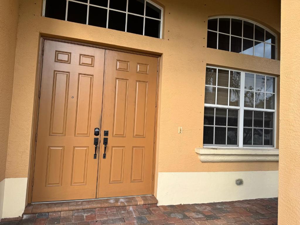 MARTINS CROSSING - Residential Lease