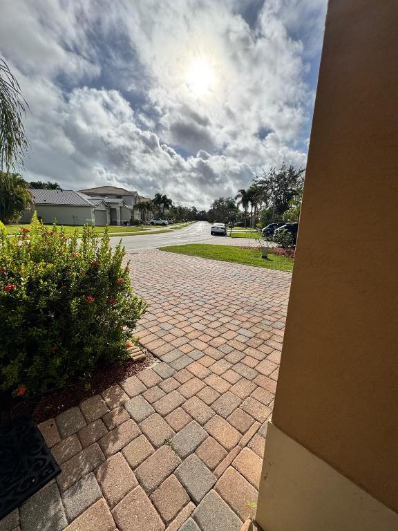 MARTINS CROSSING - Residential Lease