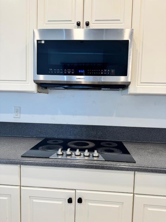 MARTINS CROSSING - Residential Lease