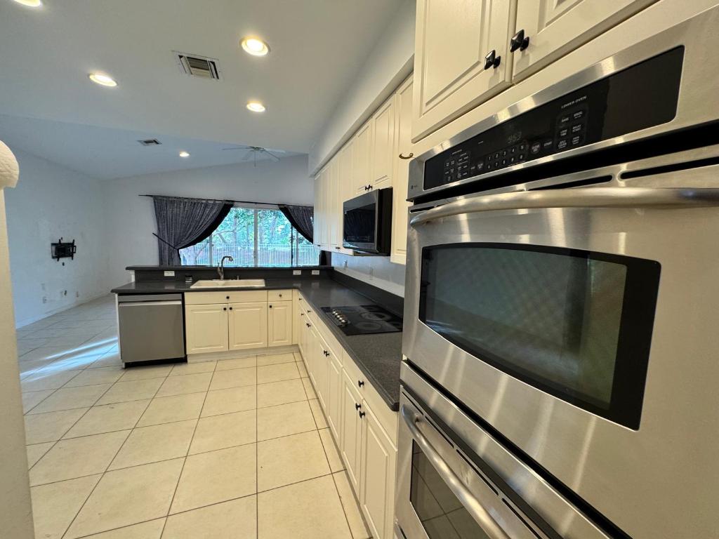 MARTINS CROSSING - Residential Lease