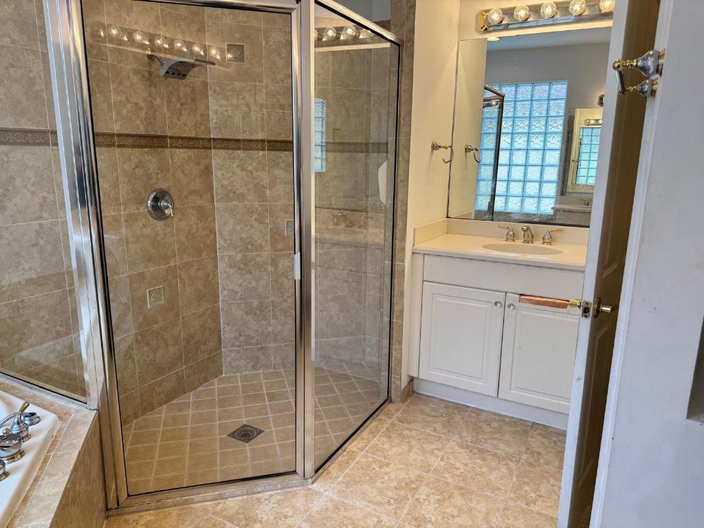 MARTINS CROSSING - Residential Lease