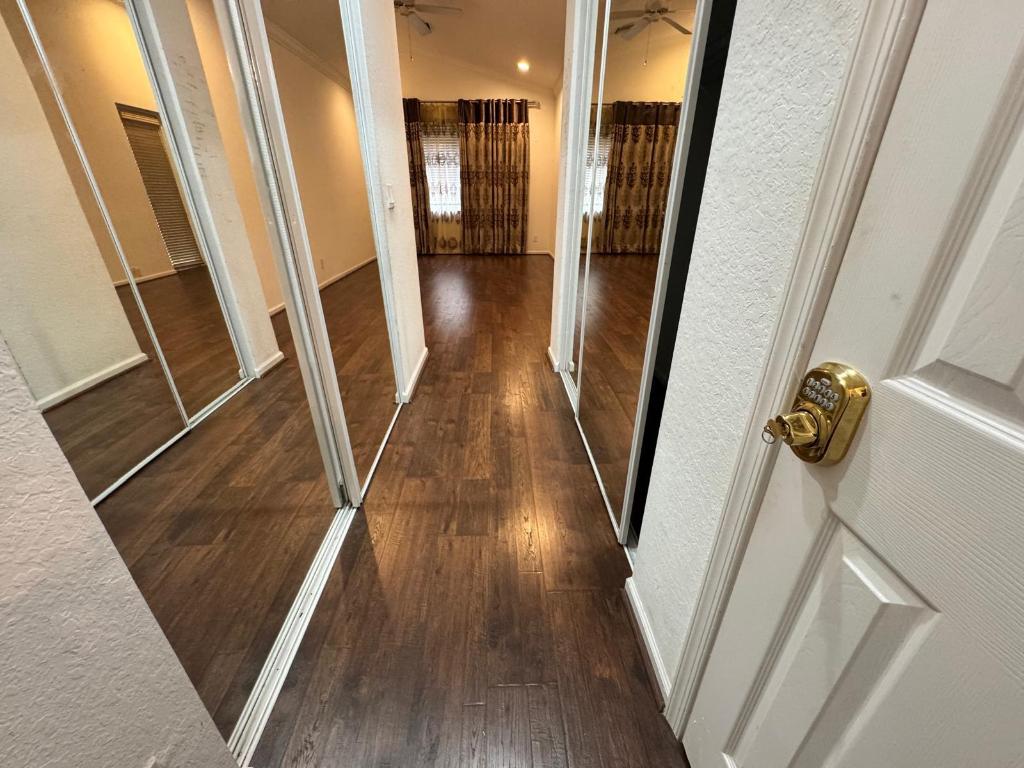 MARTINS CROSSING - Residential Lease