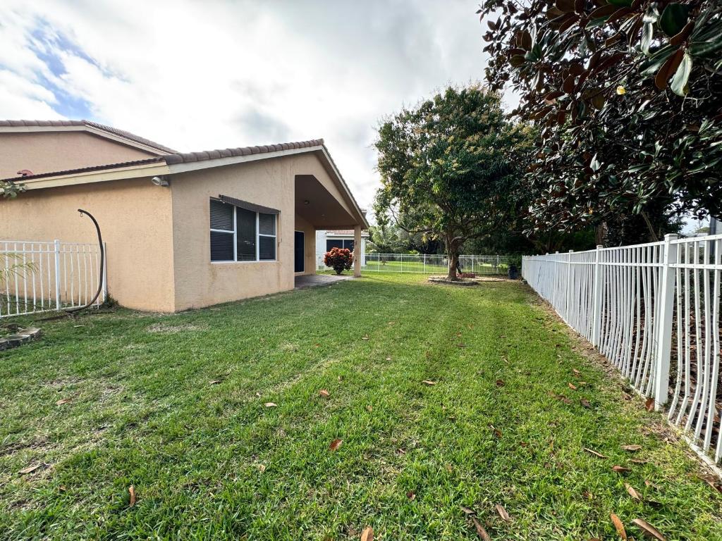 MARTINS CROSSING - Residential Lease