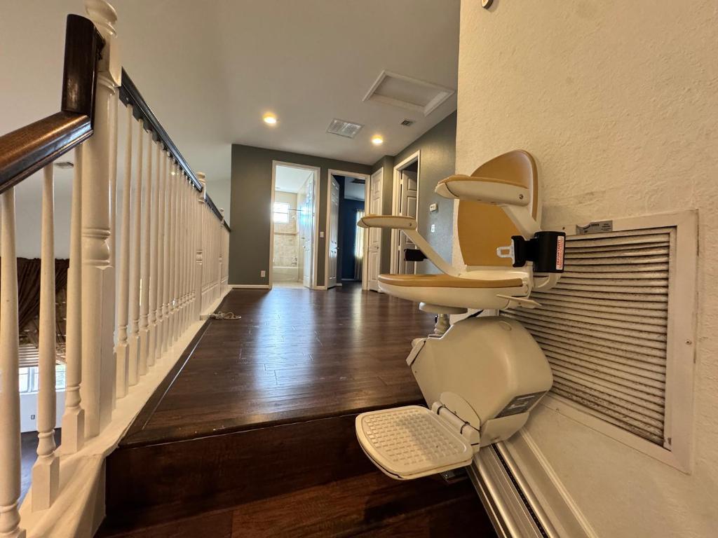 MARTINS CROSSING - Residential Lease