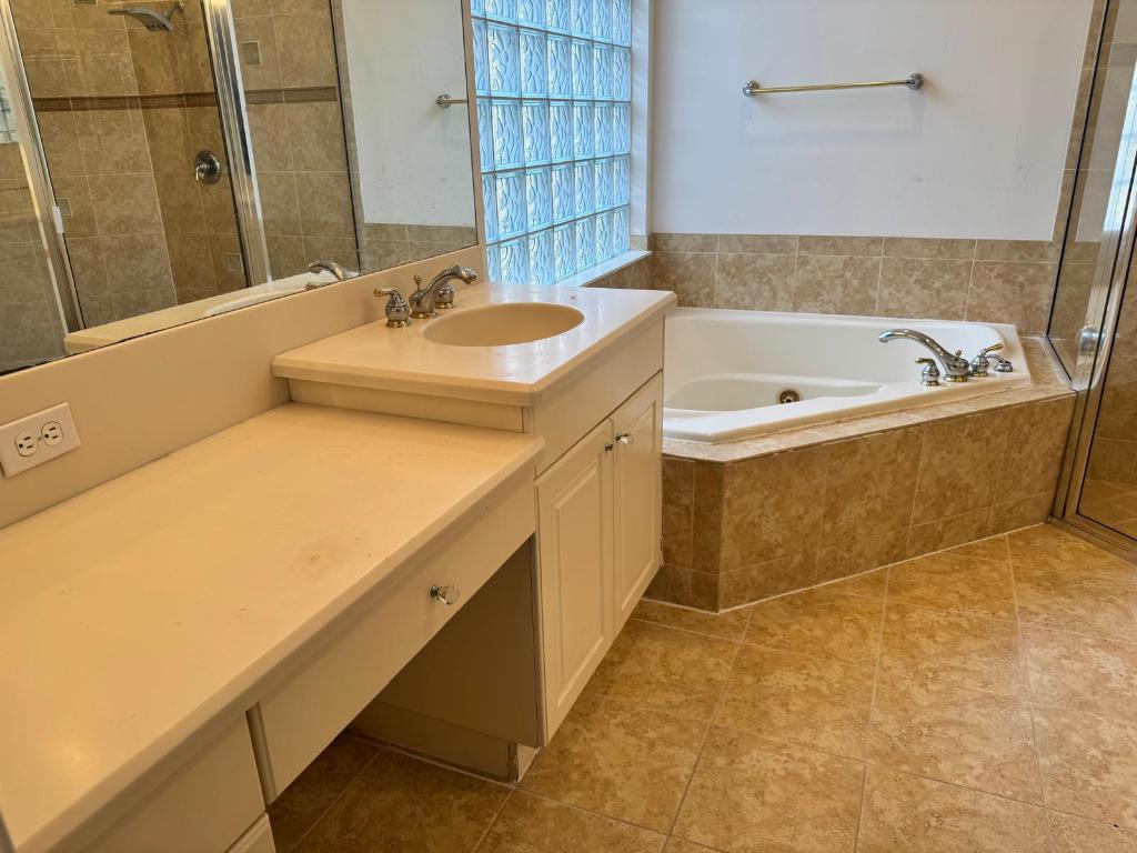 MARTINS CROSSING - Residential Lease