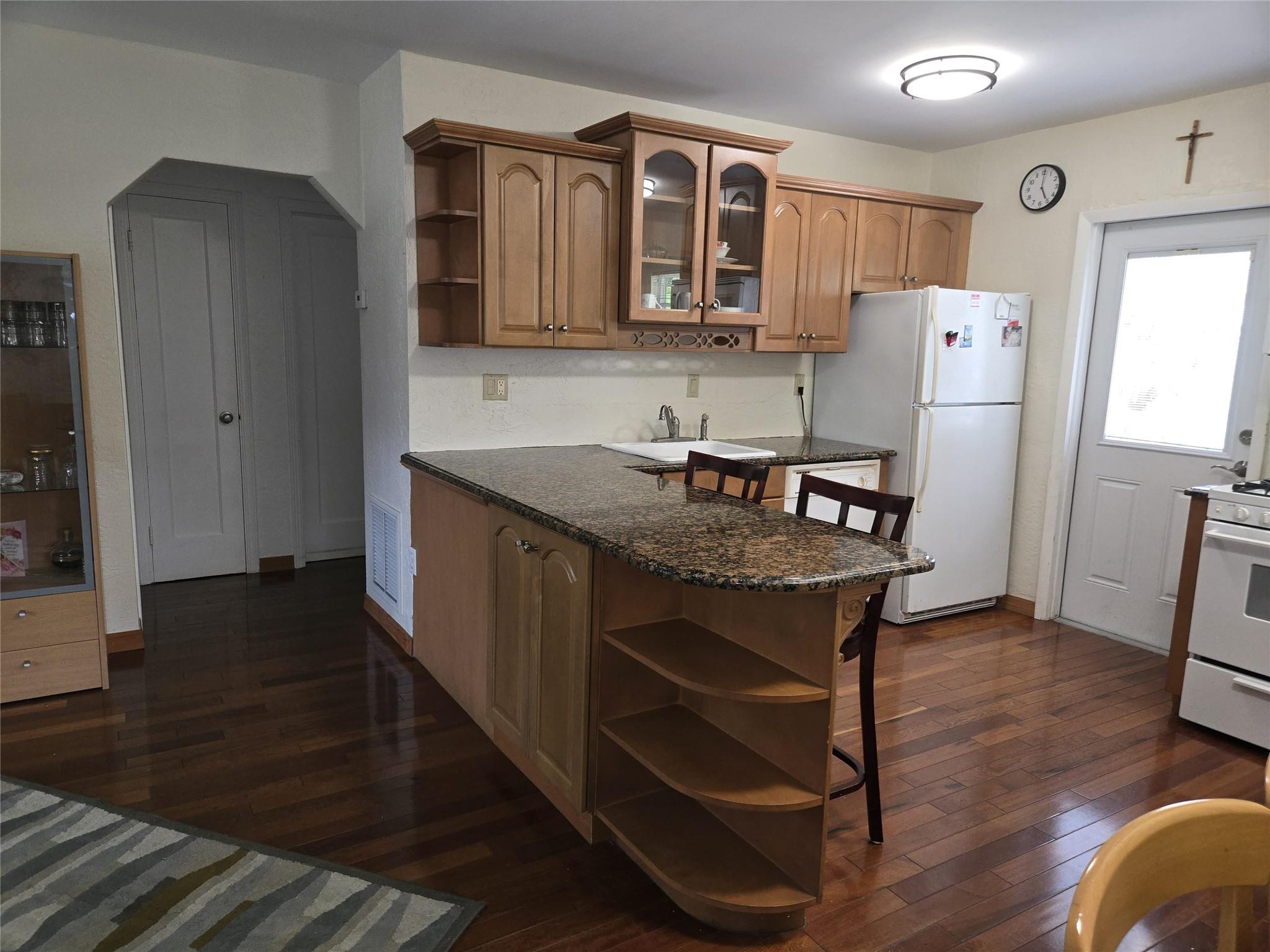 Hollywood Park 4-19 B - Residential Income