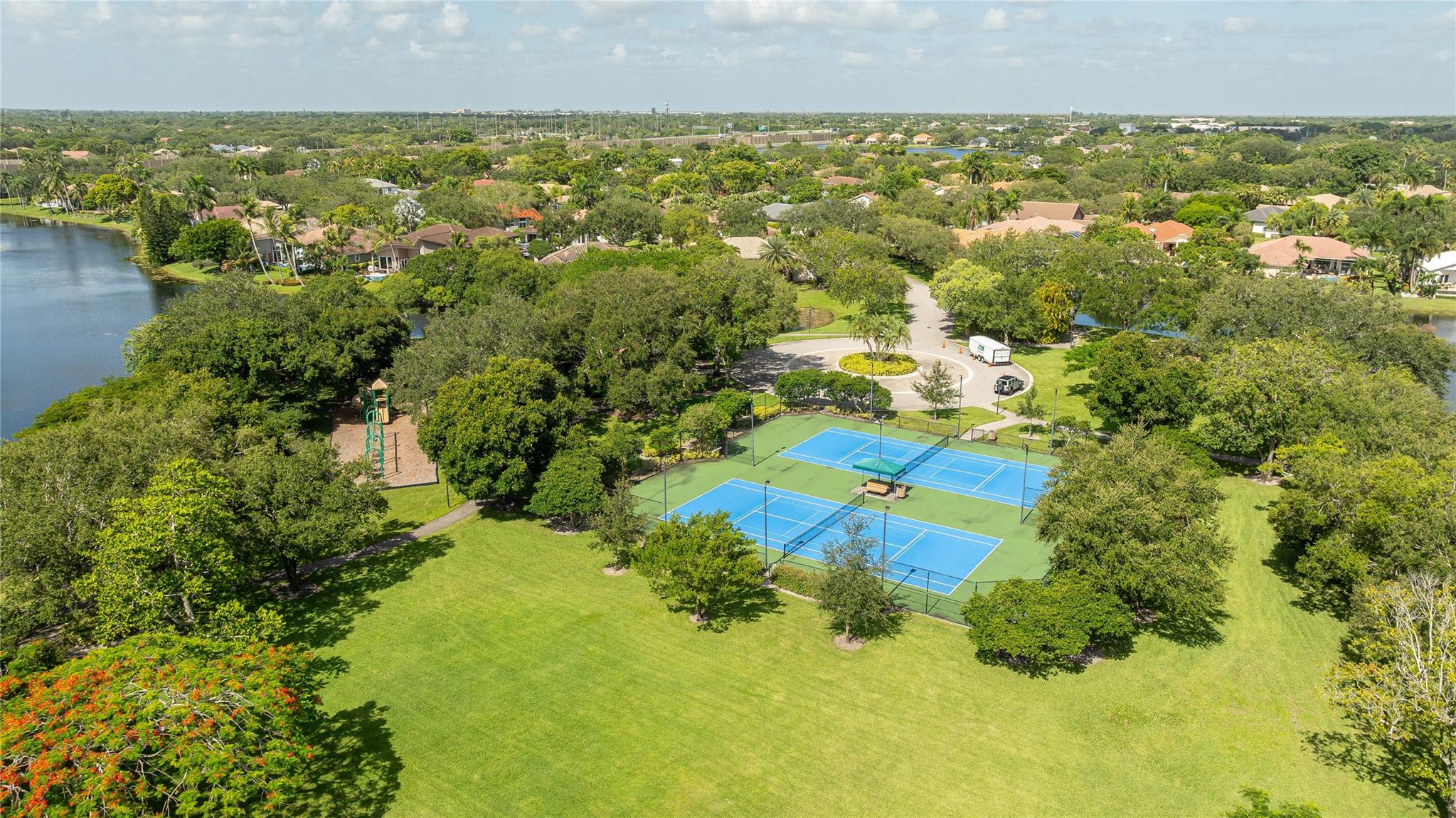 THE LANDINGS OF PARKLAND - Residential