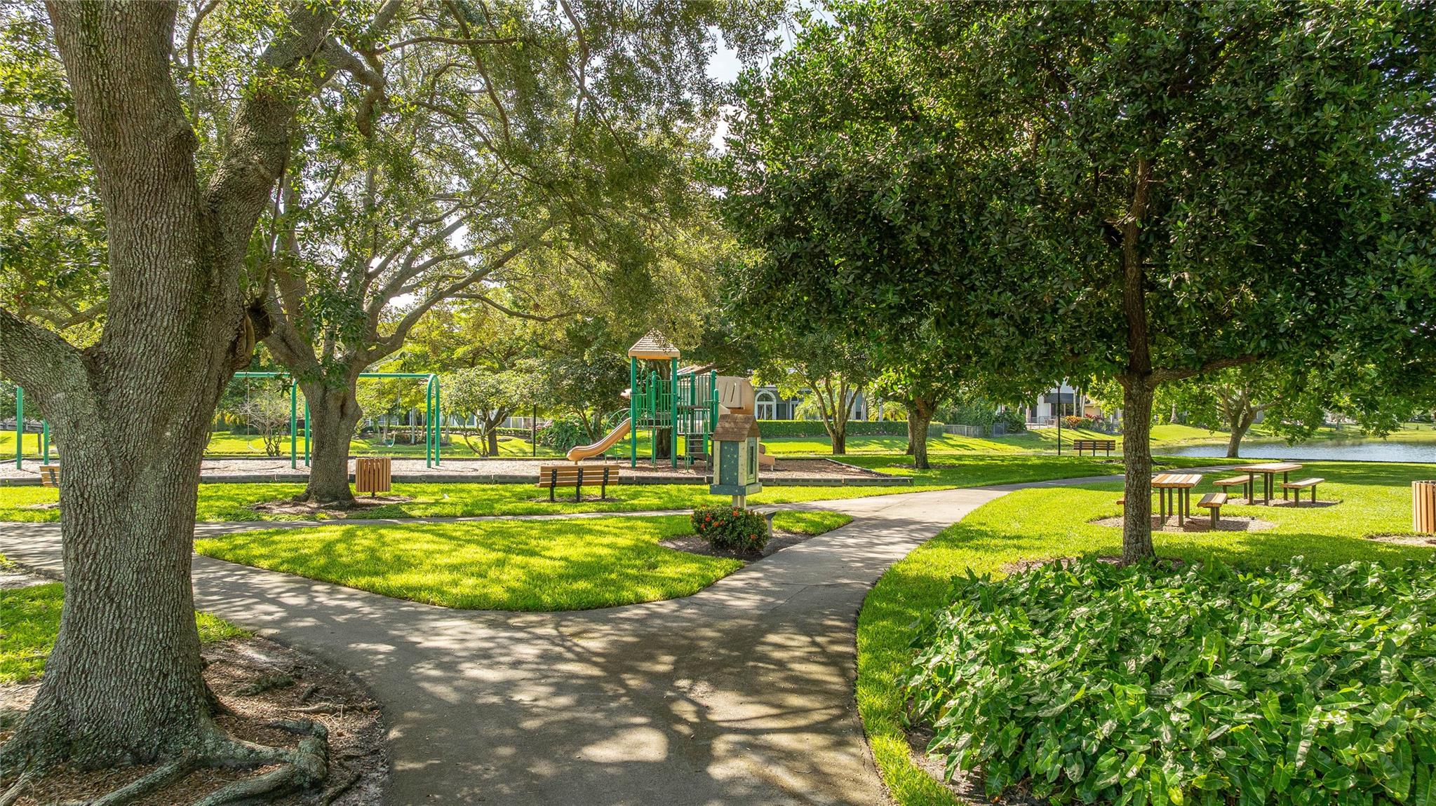THE LANDINGS OF PARKLAND - Residential