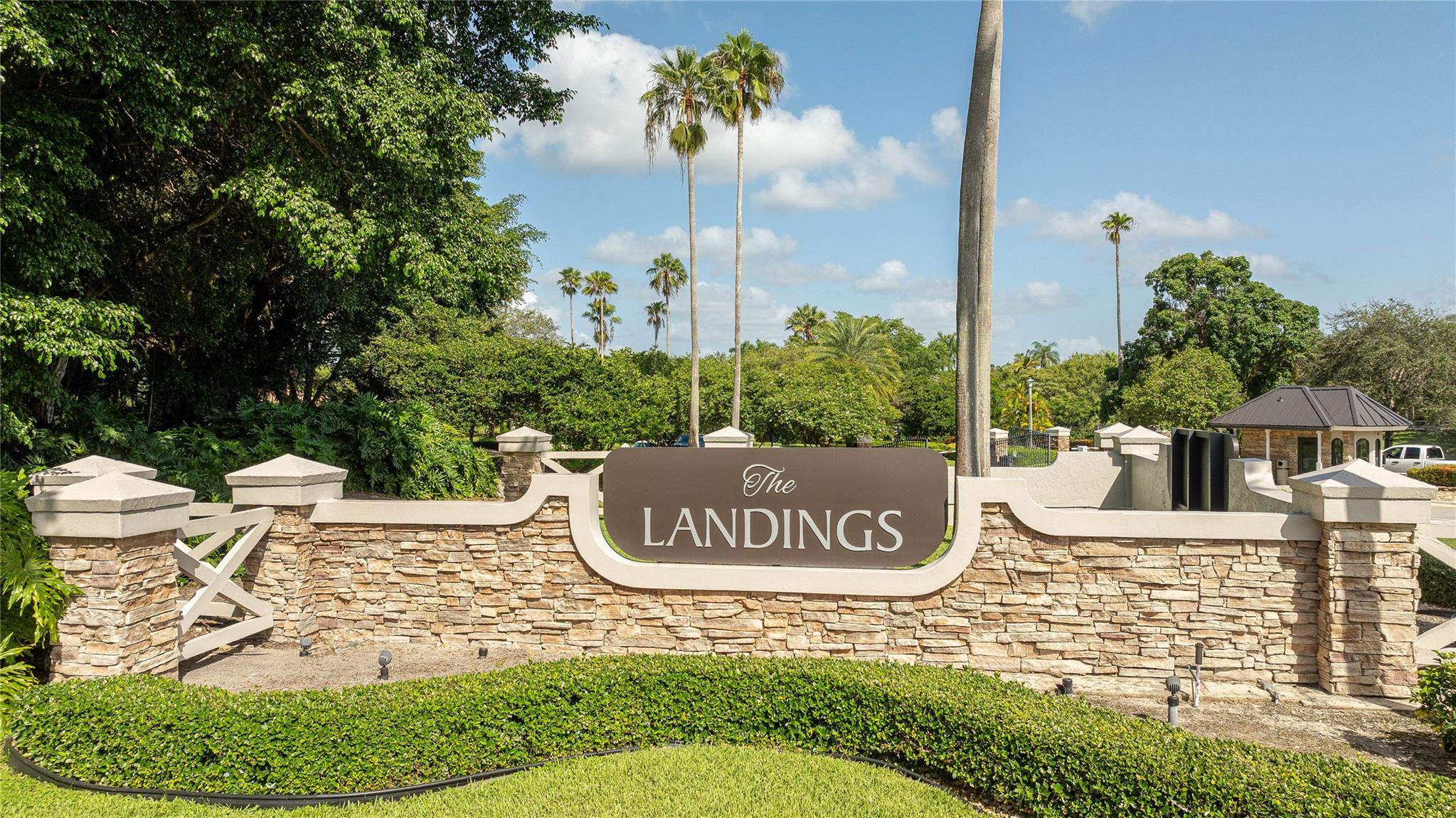 THE LANDINGS OF PARKLAND - Residential
