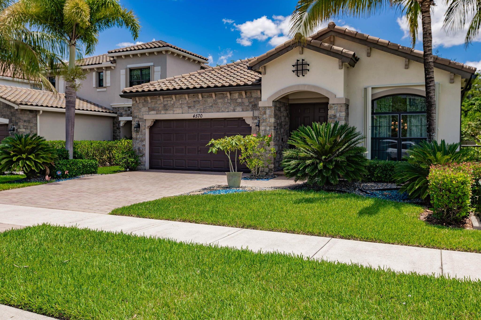 4570 Willow Run Way