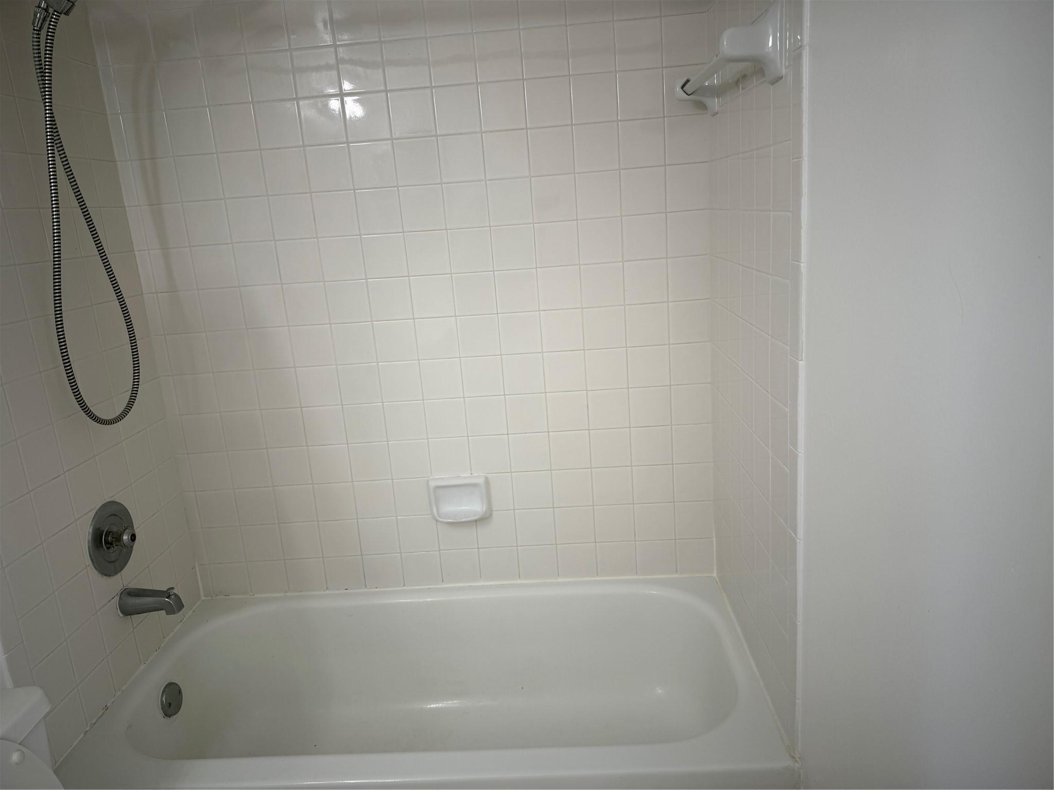 Winding Lake Two At Welle - Residential Lease