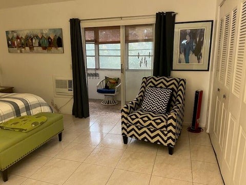 Tiny photo for 300 WINDSOR M #M, West Palm Beach, FL 33417 (MLS # B26089475)