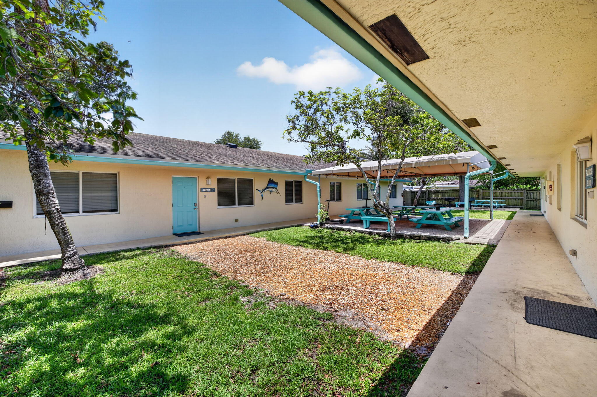 Croissant Park - Residential Income