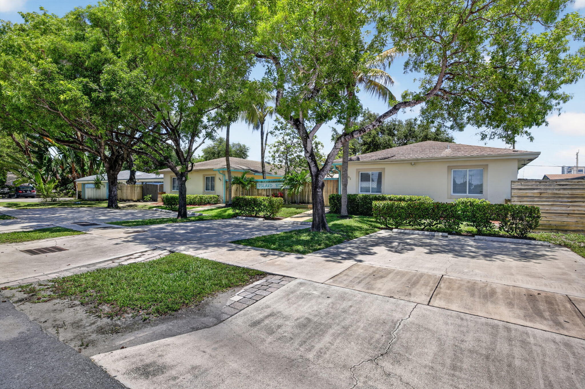 301 SW 16th Street