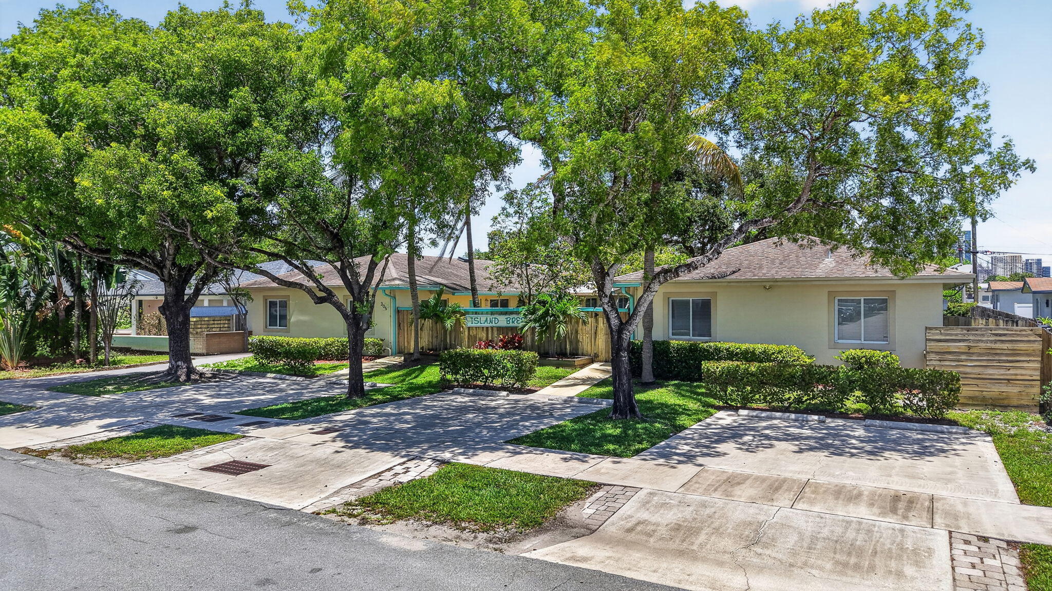 Croissant Park - Residential Income