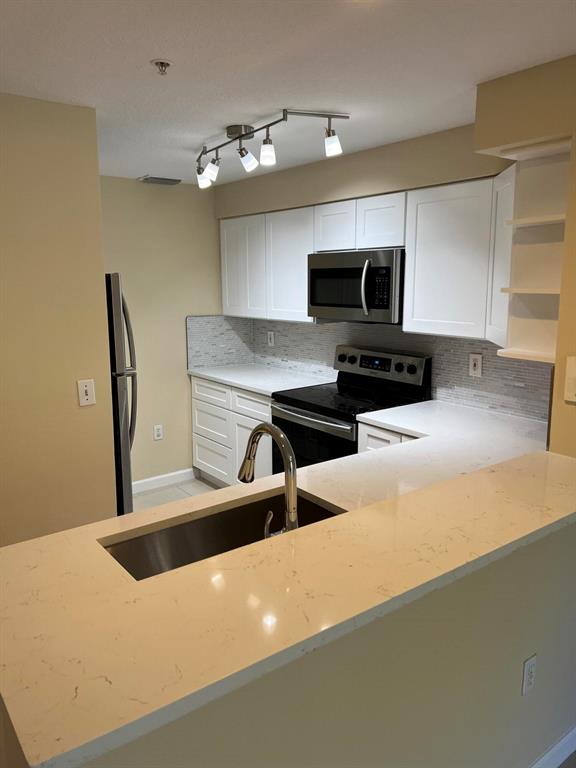 TIERRA VERDE - Residential Lease