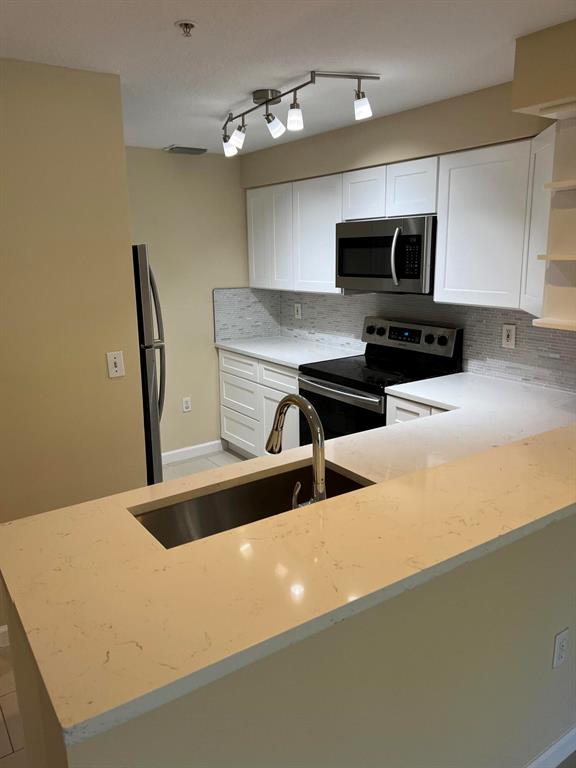 TIERRA VERDE - Residential Lease