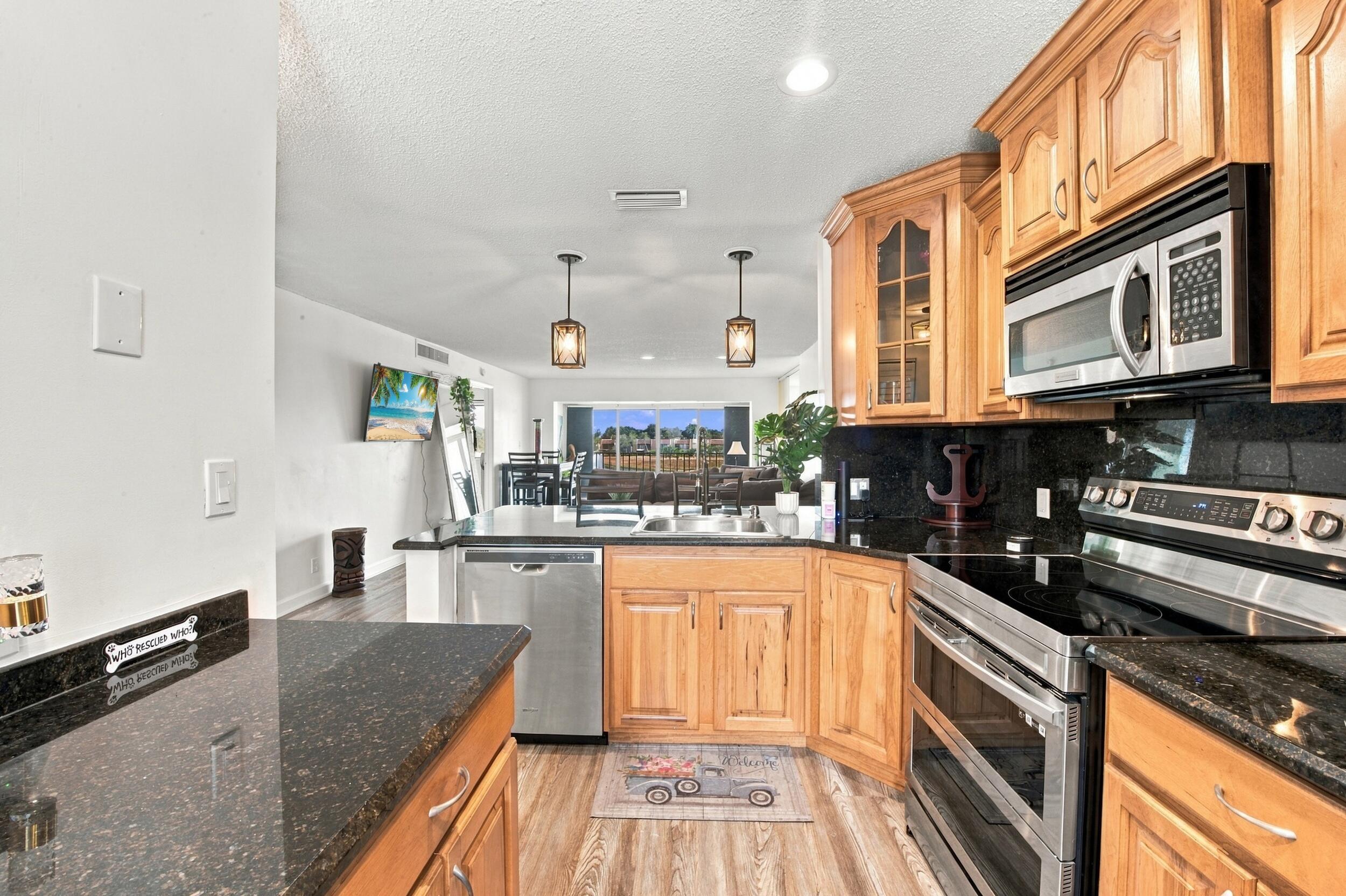 Properties 4545 LUXEMBURG Court 303