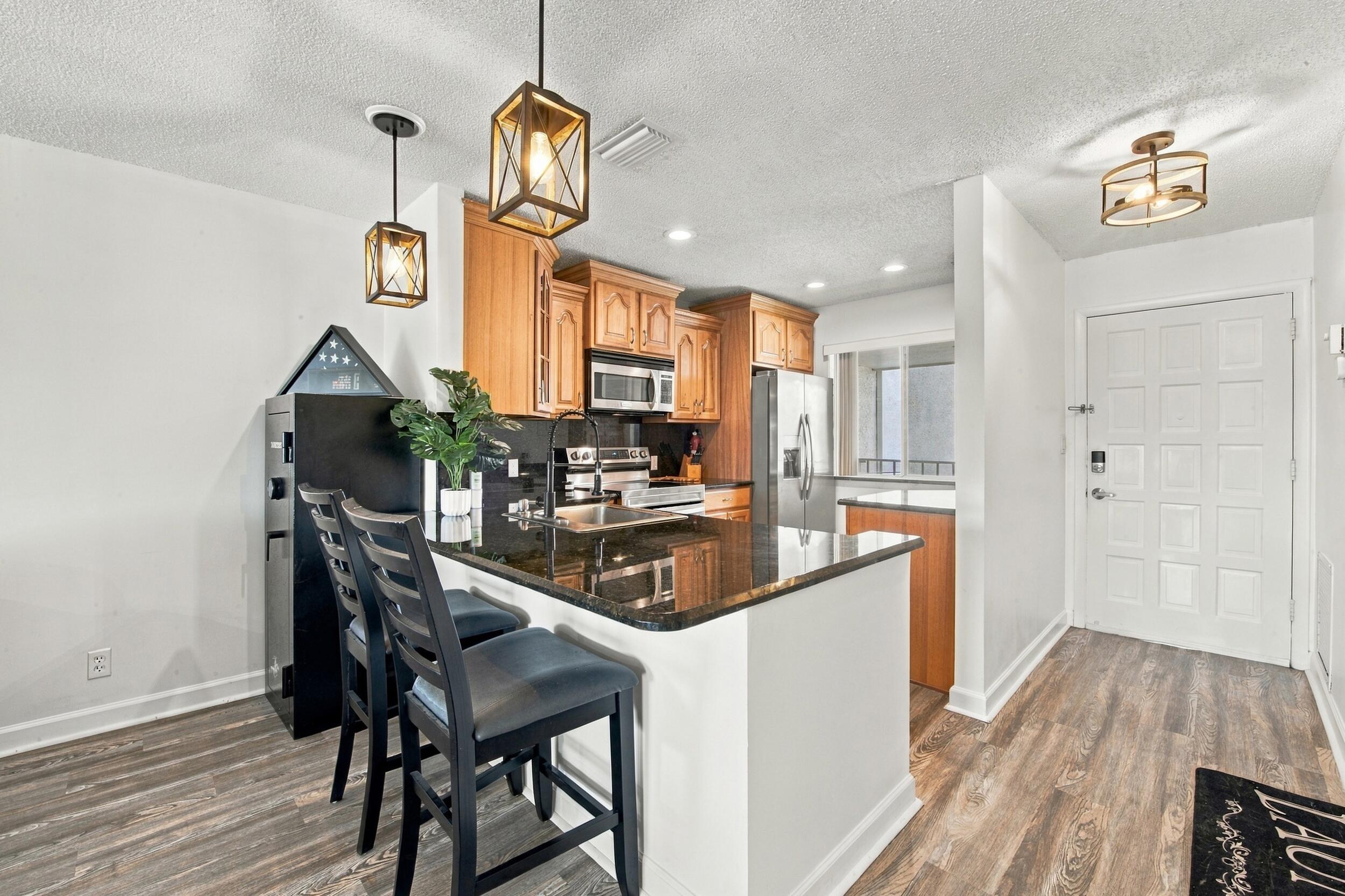 Properties 4545 LUXEMBURG Court 303