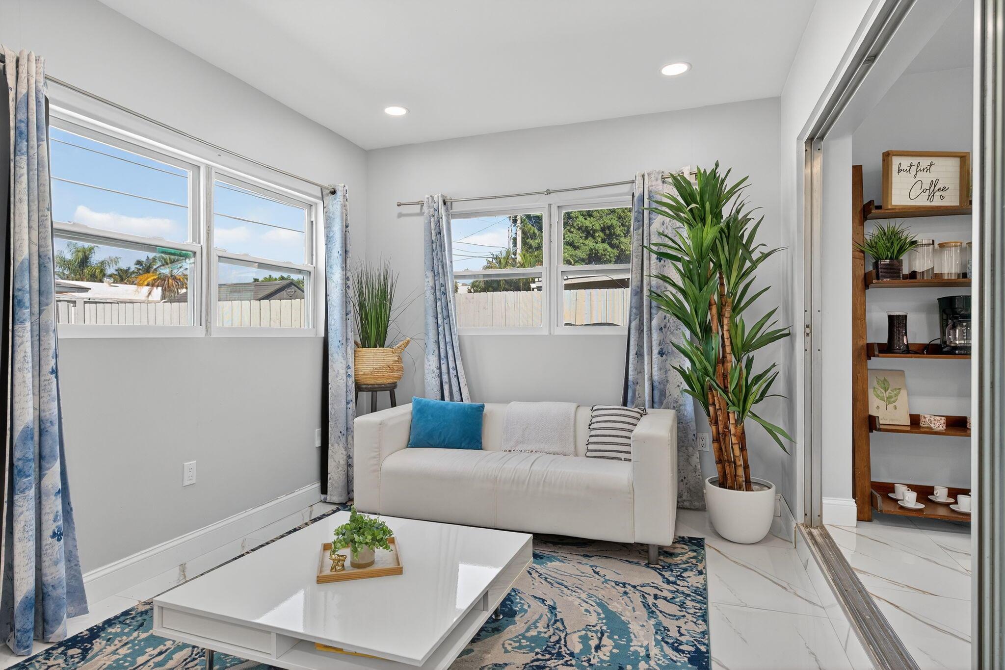 PALM BEACH GARDENS ESTATE - Residential