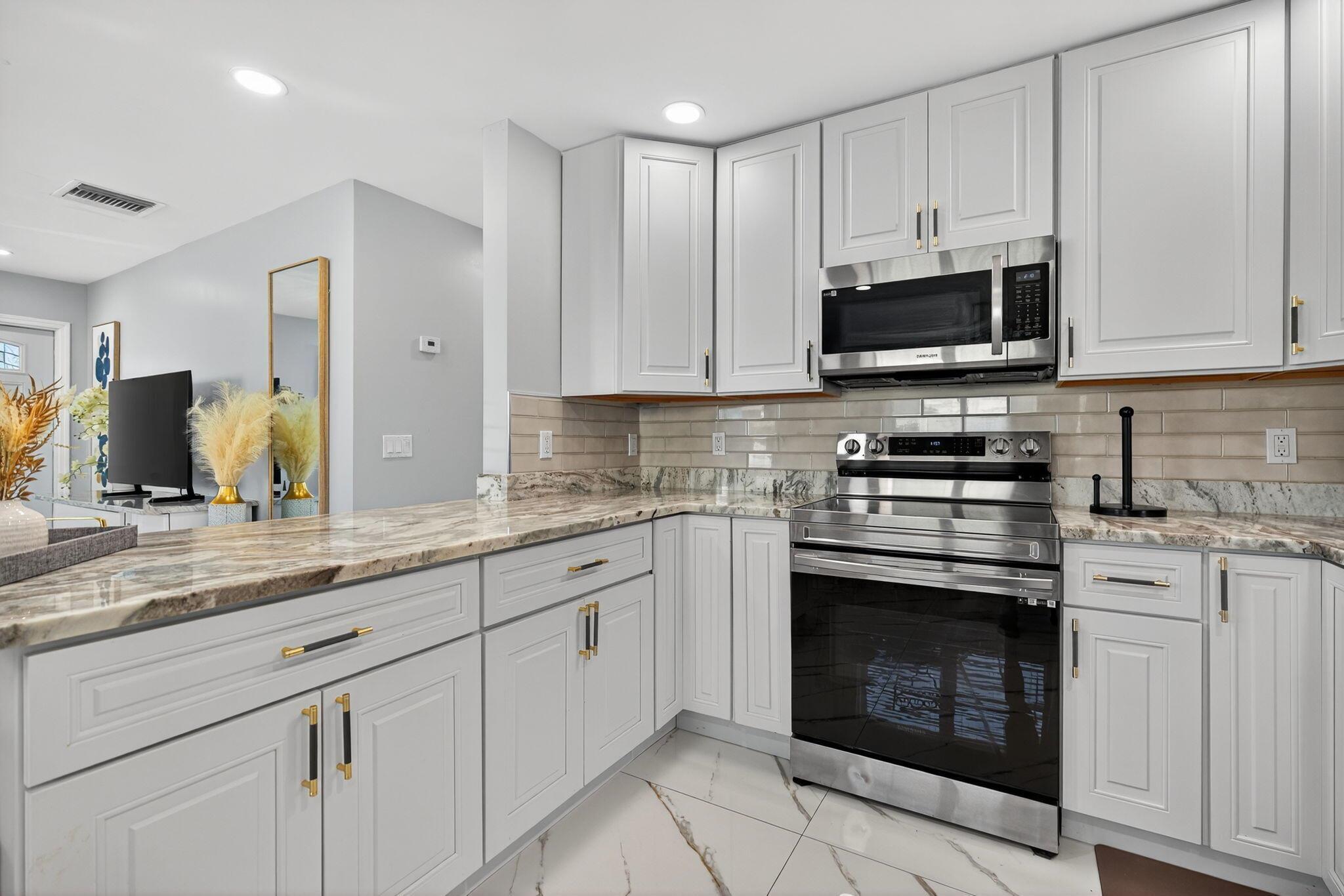 PALM BEACH GARDENS ESTATE - Residential