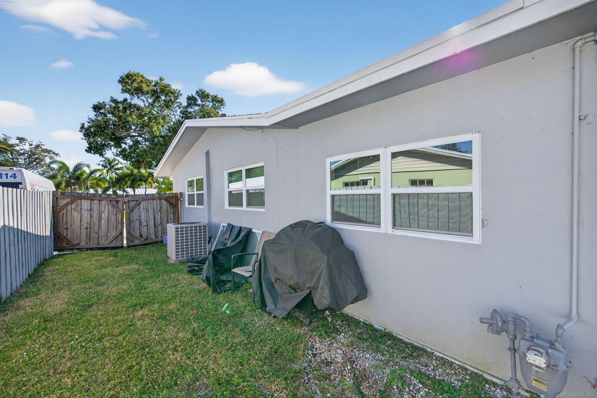 PALM BEACH GARDENS ESTATE - Residential