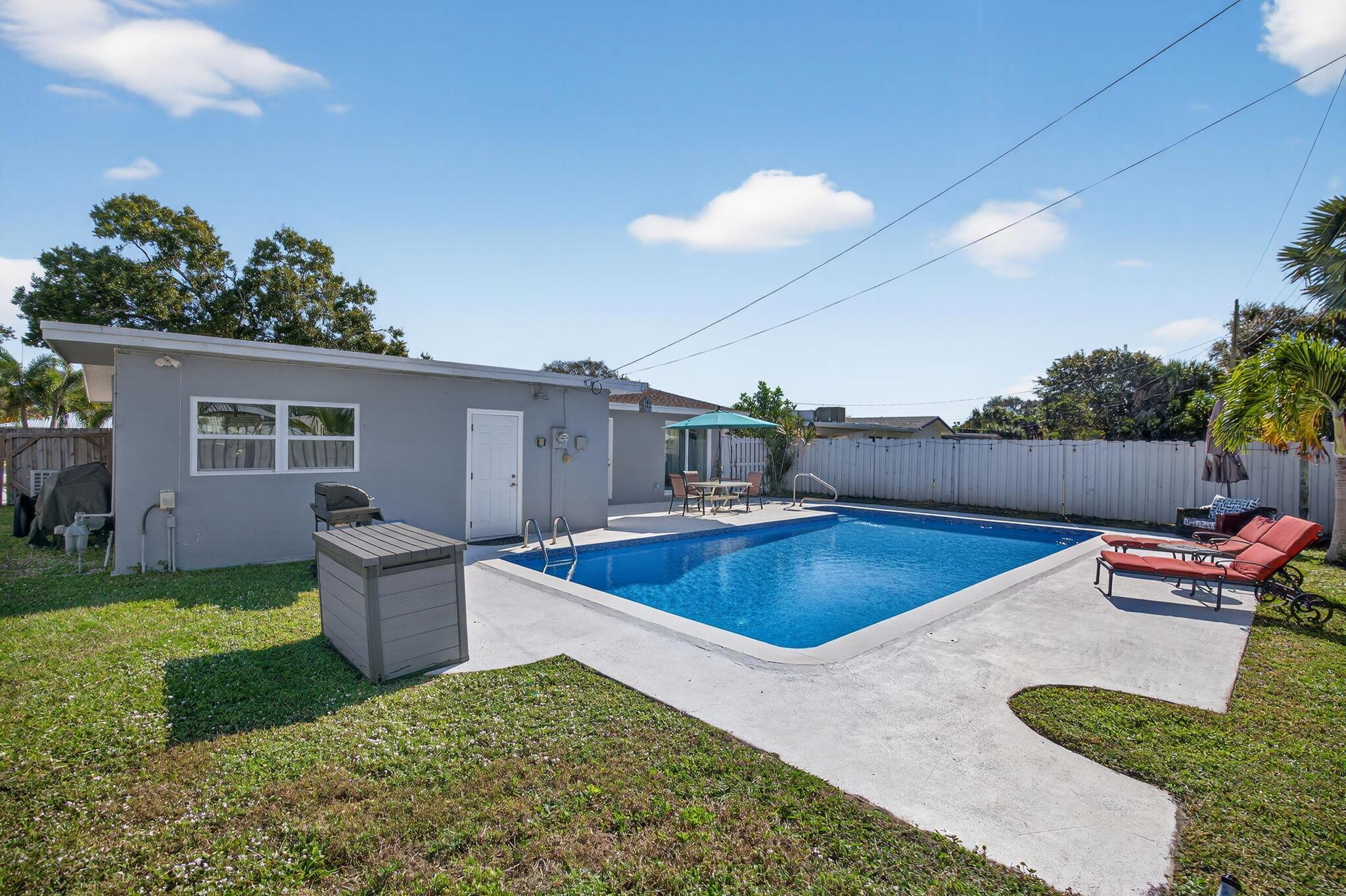 PALM BEACH GARDENS ESTATE - Residential