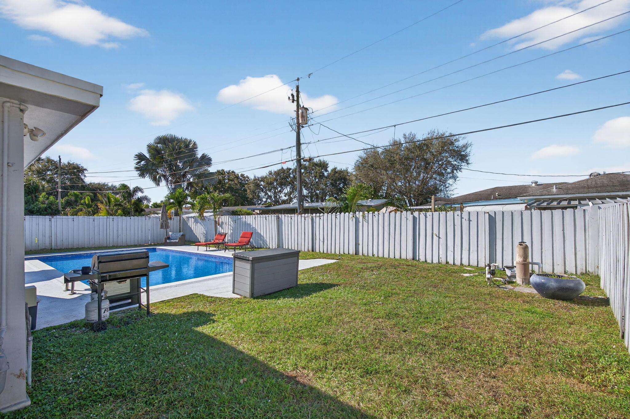 PALM BEACH GARDENS ESTATE - Residential