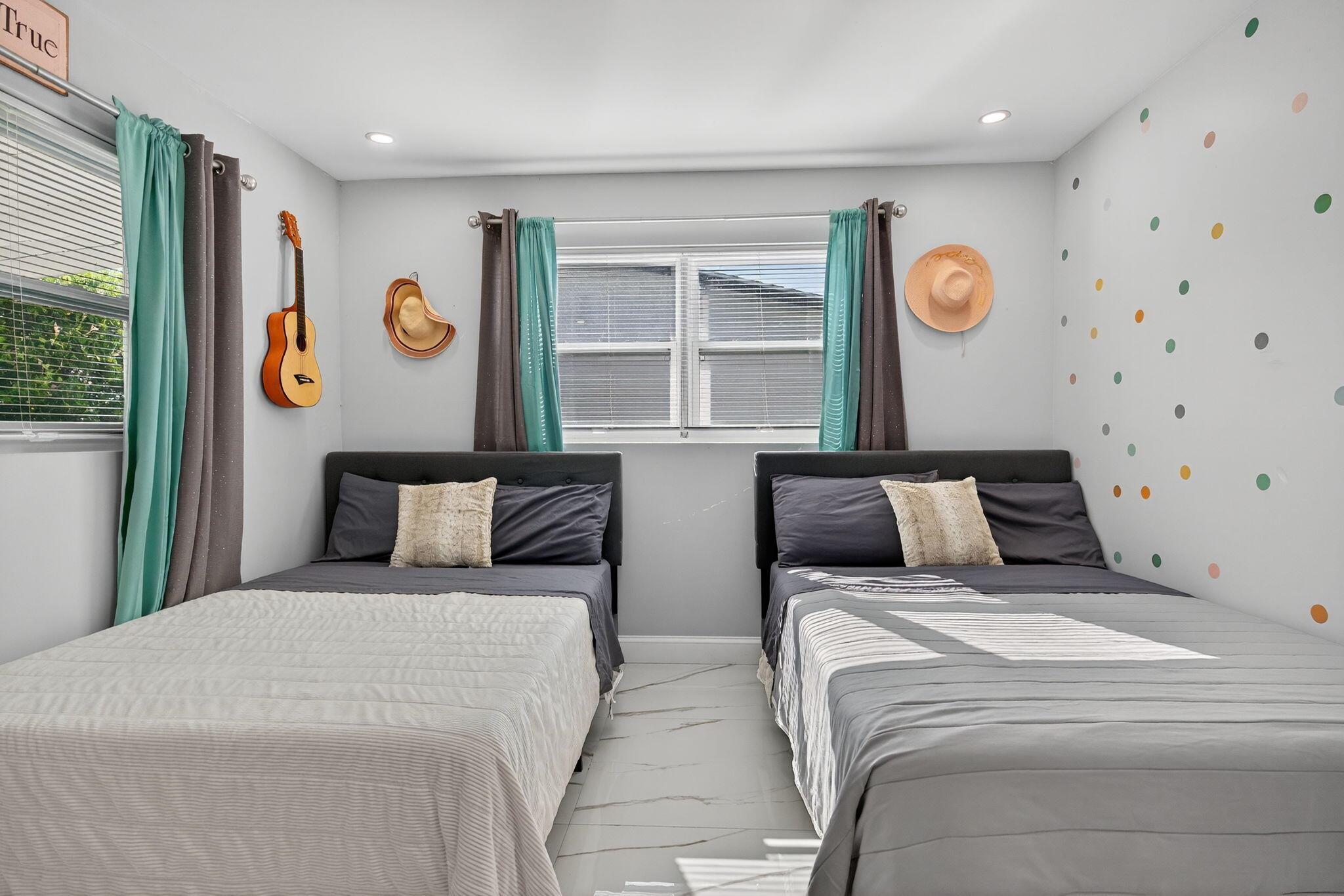 PALM BEACH GARDENS ESTATE - Residential