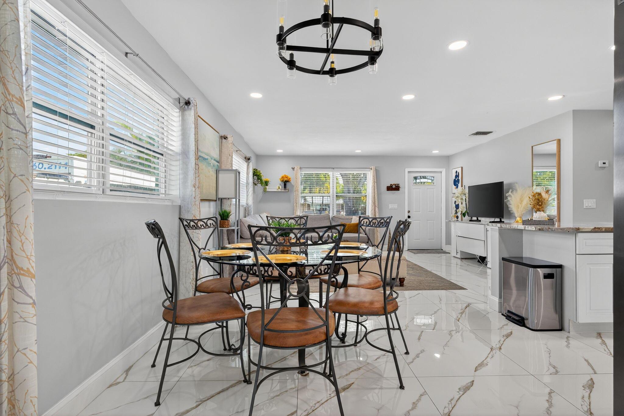 PALM BEACH GARDENS ESTATE - Residential