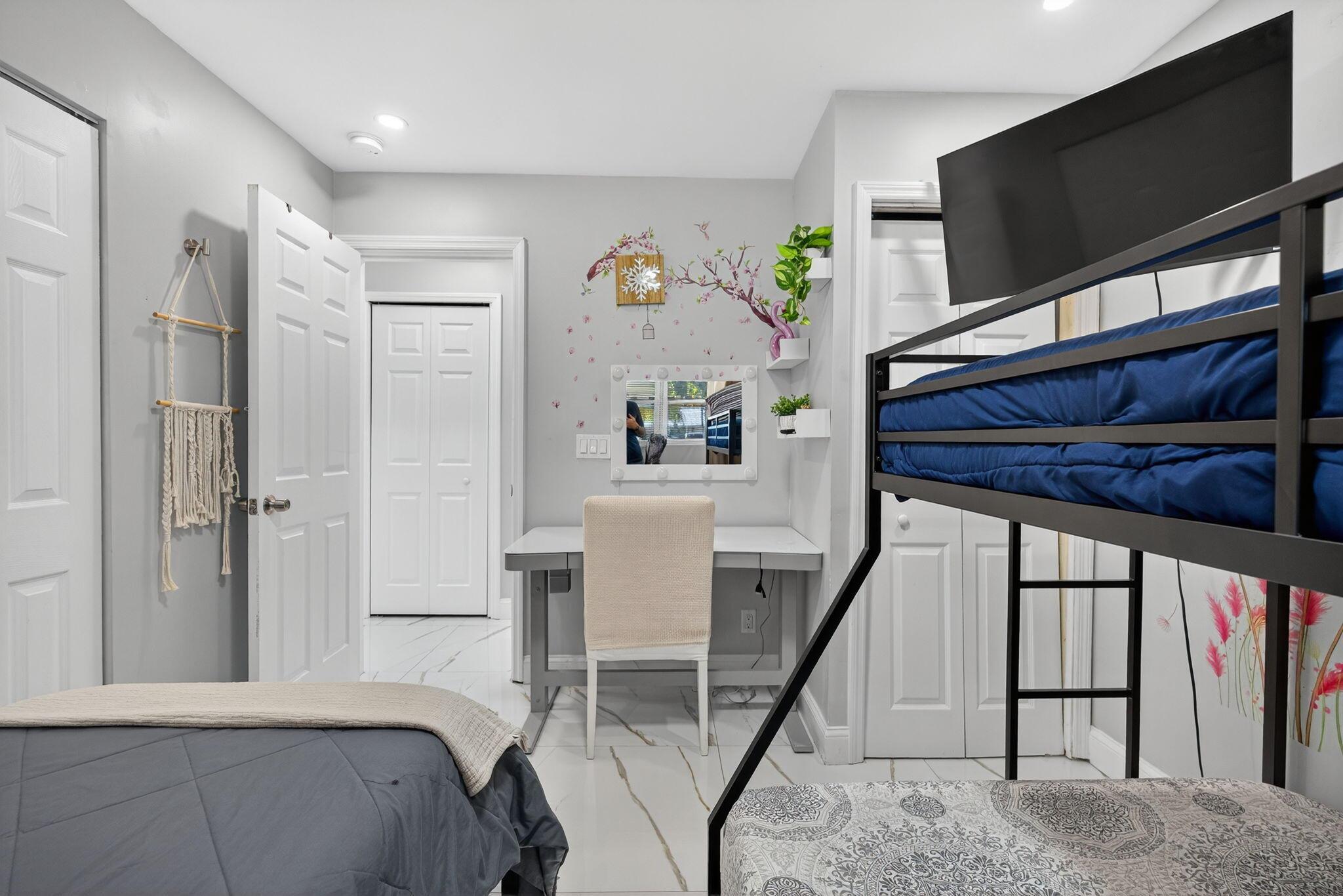 PALM BEACH GARDENS ESTATE - Residential