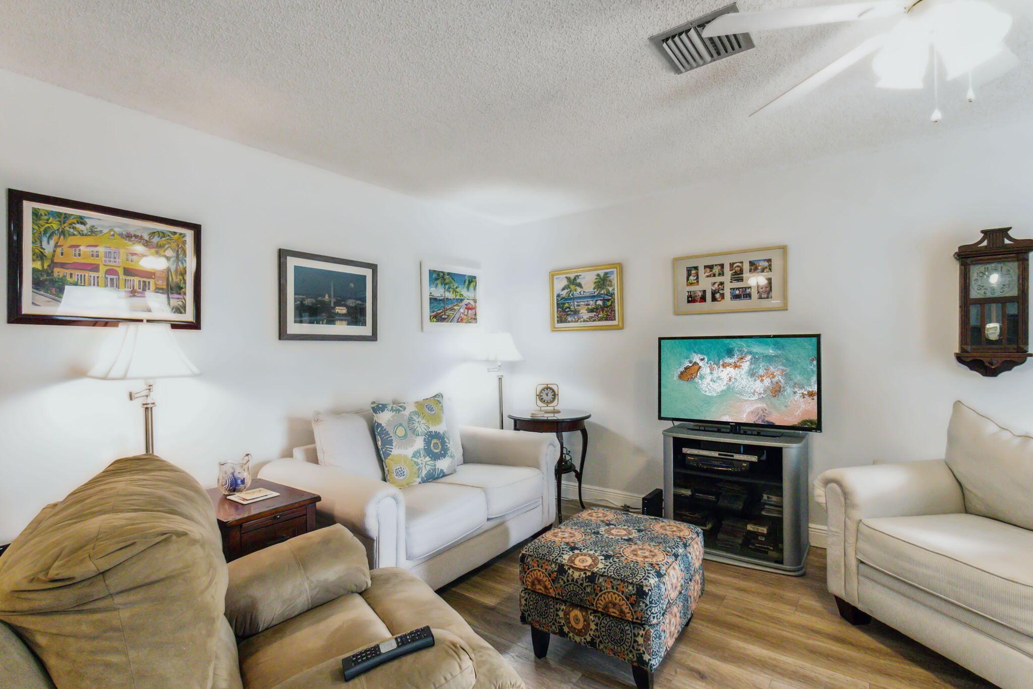 CROSSINGS OF BOYNTON BEACH CONDO - Residential