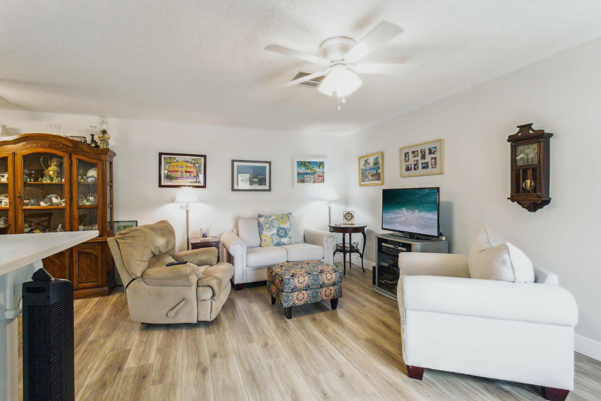 CROSSINGS OF BOYNTON BEACH CONDO - Residential