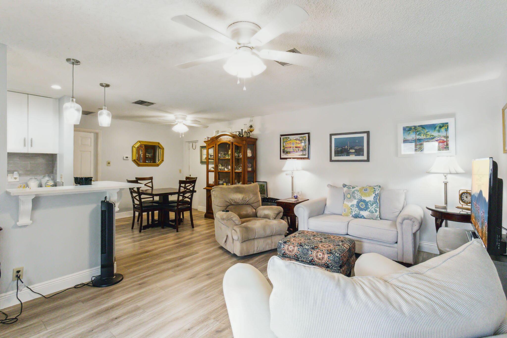 CROSSINGS OF BOYNTON BEACH CONDO - Residential