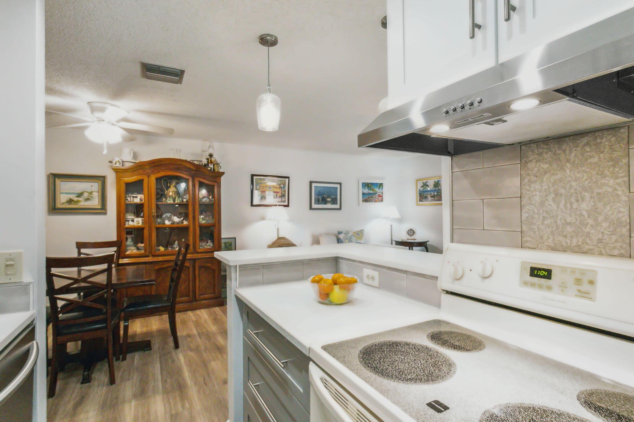 CROSSINGS OF BOYNTON BEACH CONDO - Residential