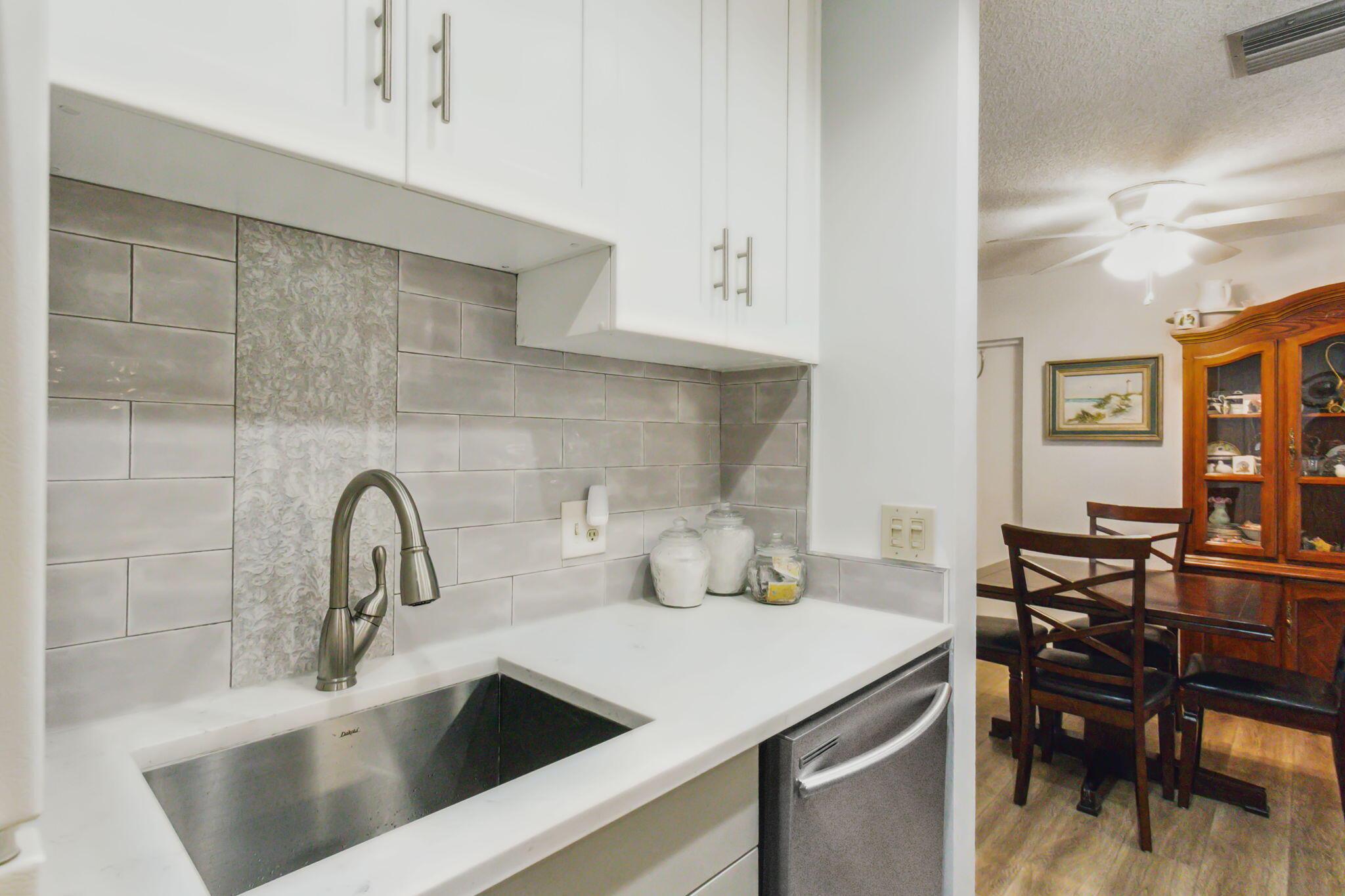 CROSSINGS OF BOYNTON BEACH CONDO - Residential