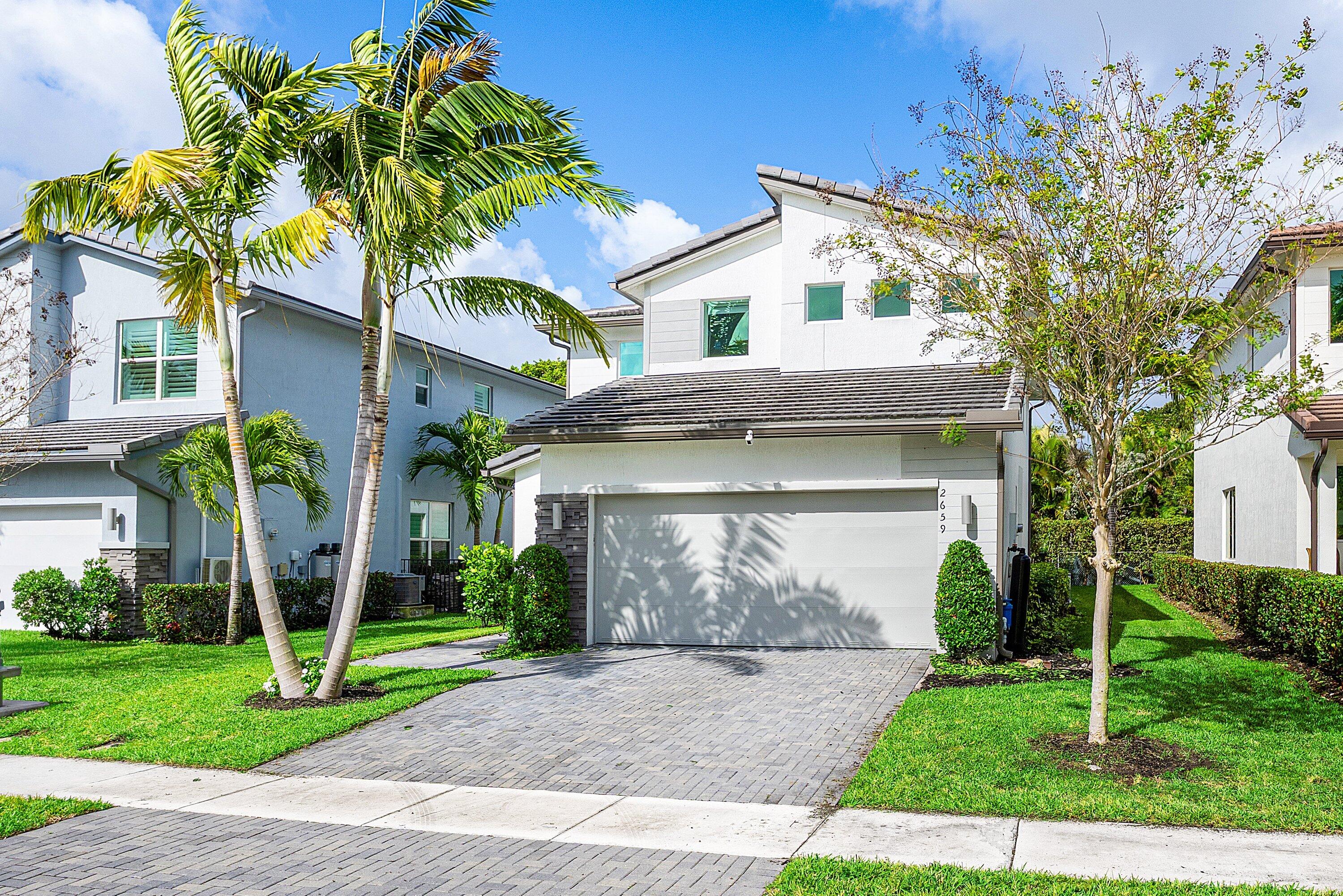 2659 Country Lake Trail