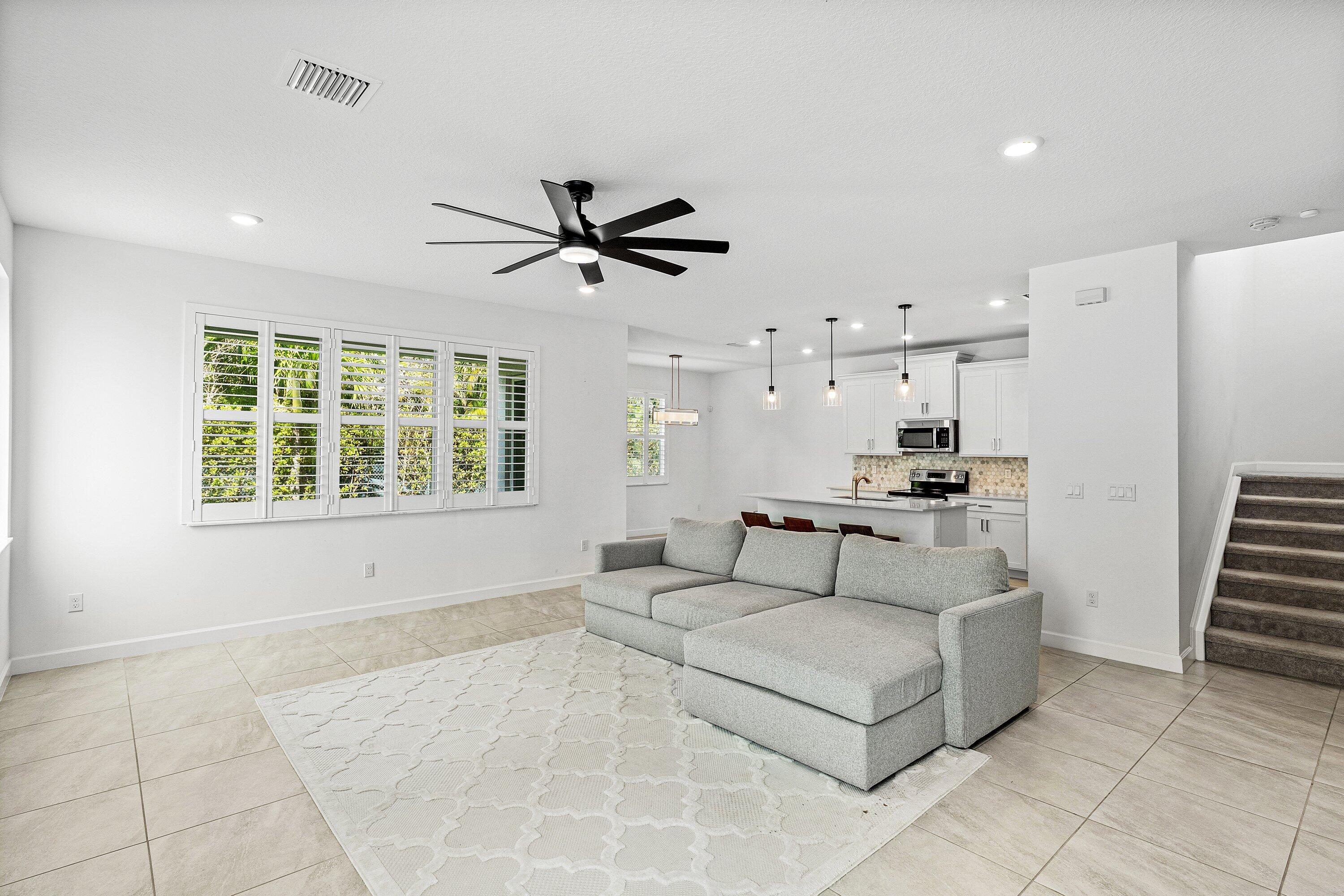 2659 Country Lake Trail