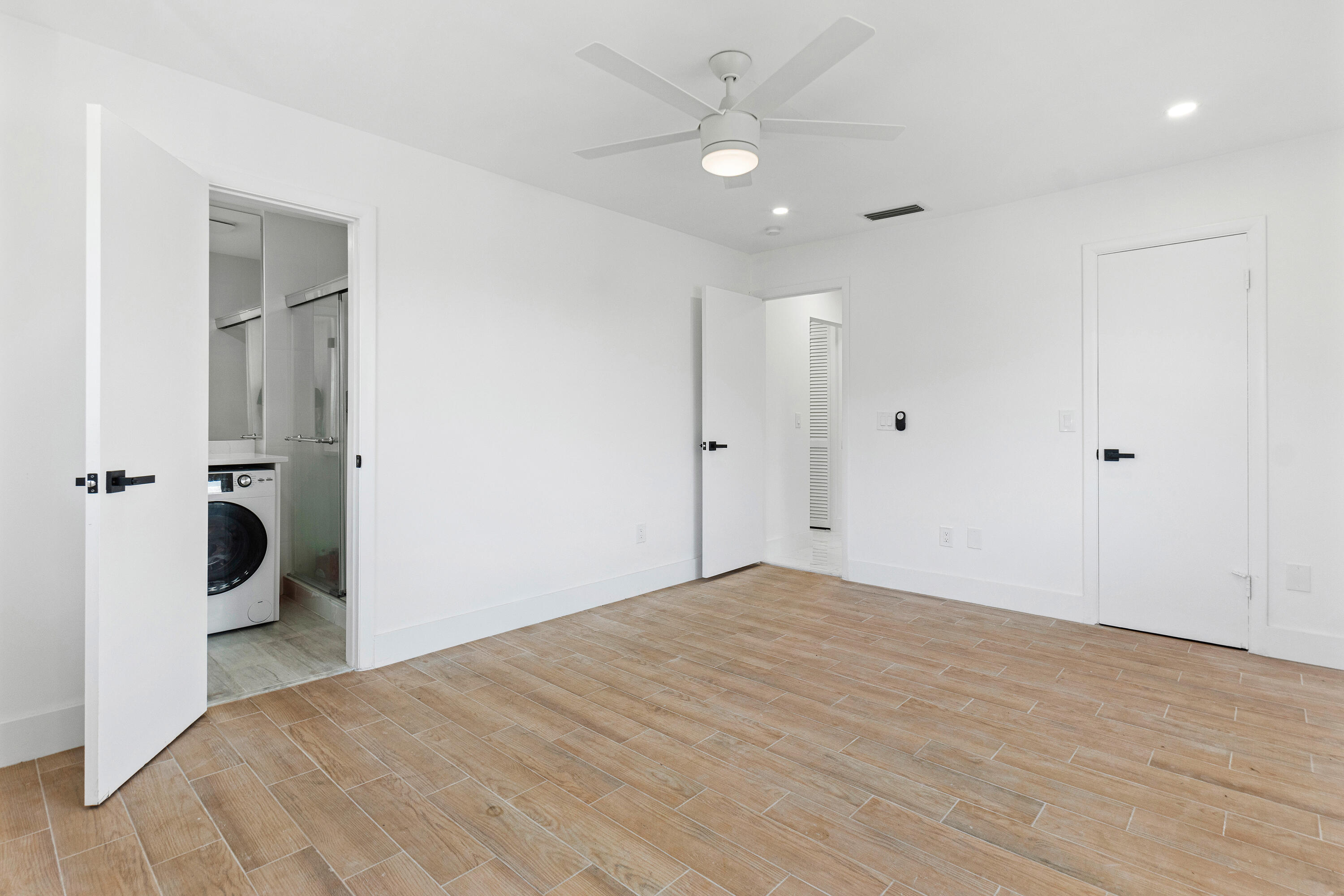 BOCA GRANADA CENTRO CONDO - Residential Lease