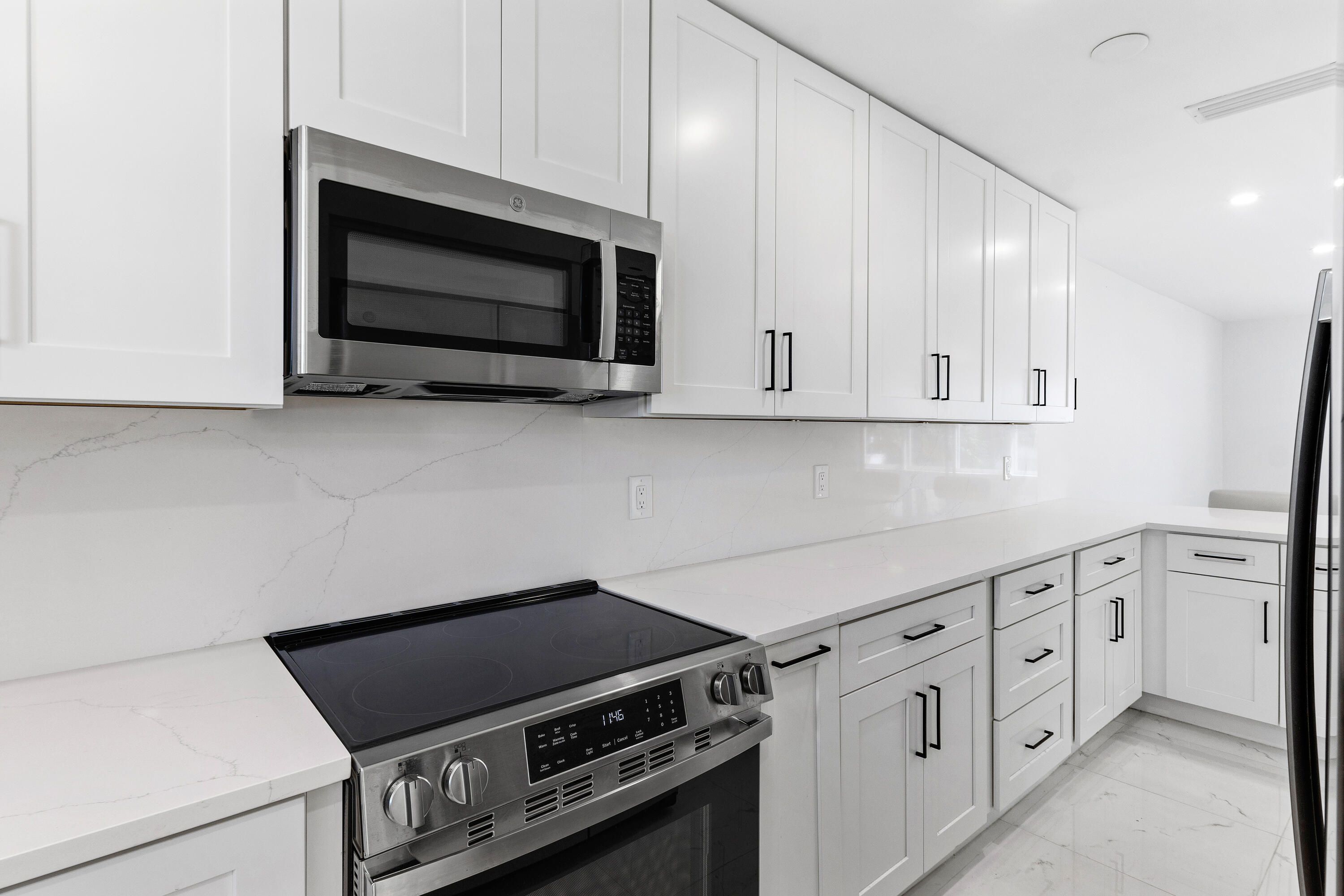 BOCA GRANADA CENTRO CONDO - Residential Lease