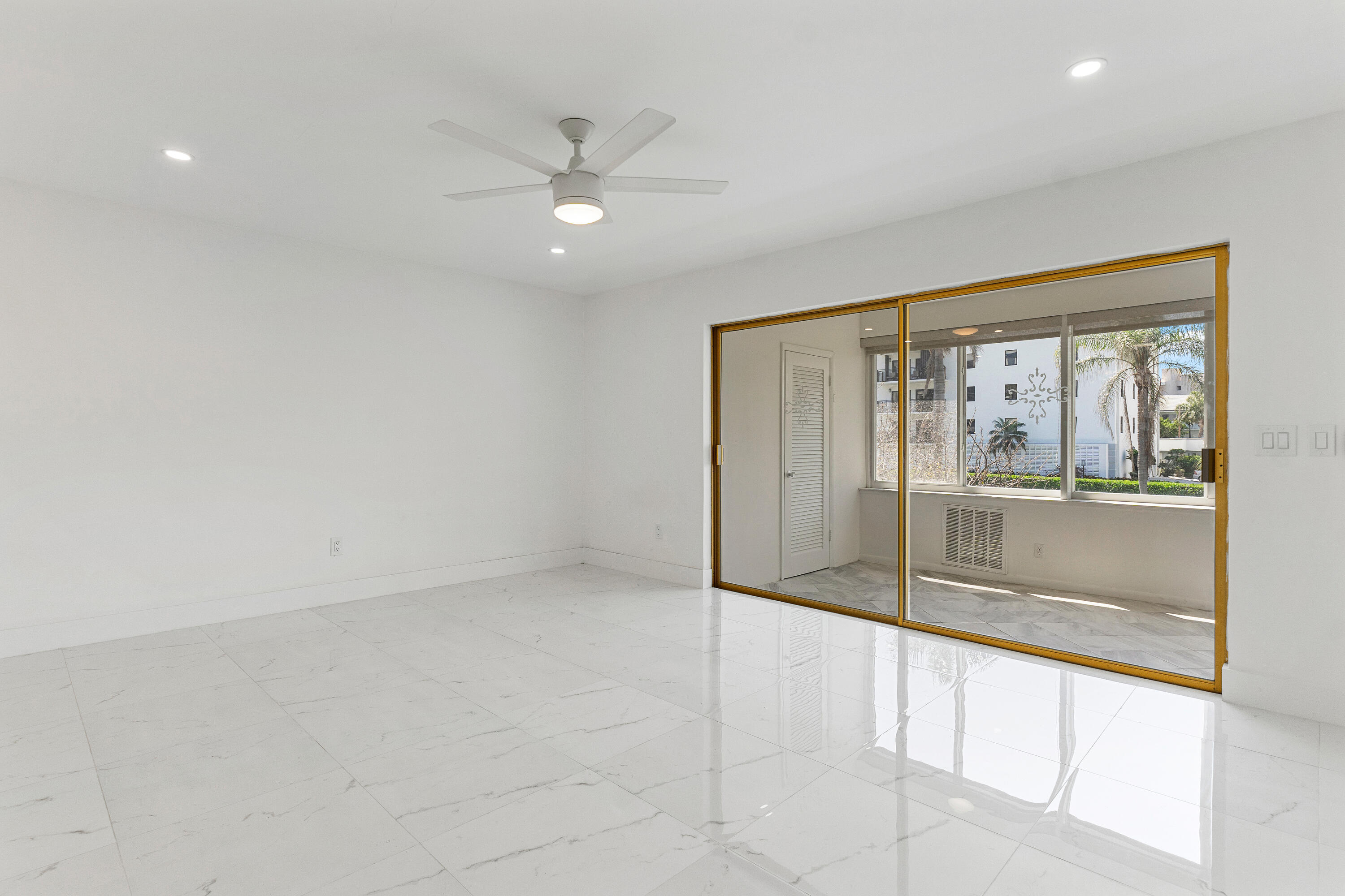 BOCA GRANADA CENTRO CONDO - Residential Lease