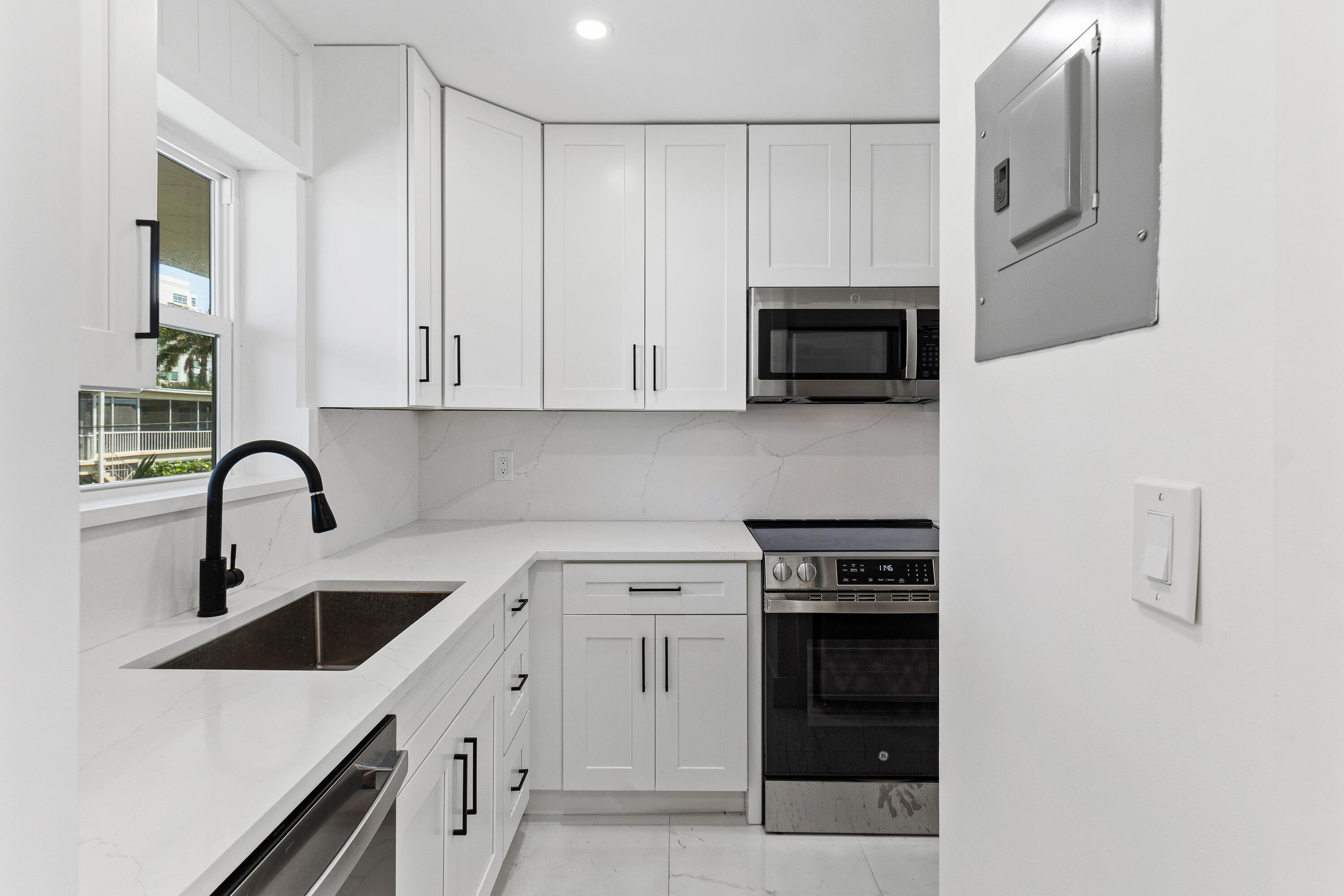 BOCA GRANADA CENTRO CONDO - Residential Lease