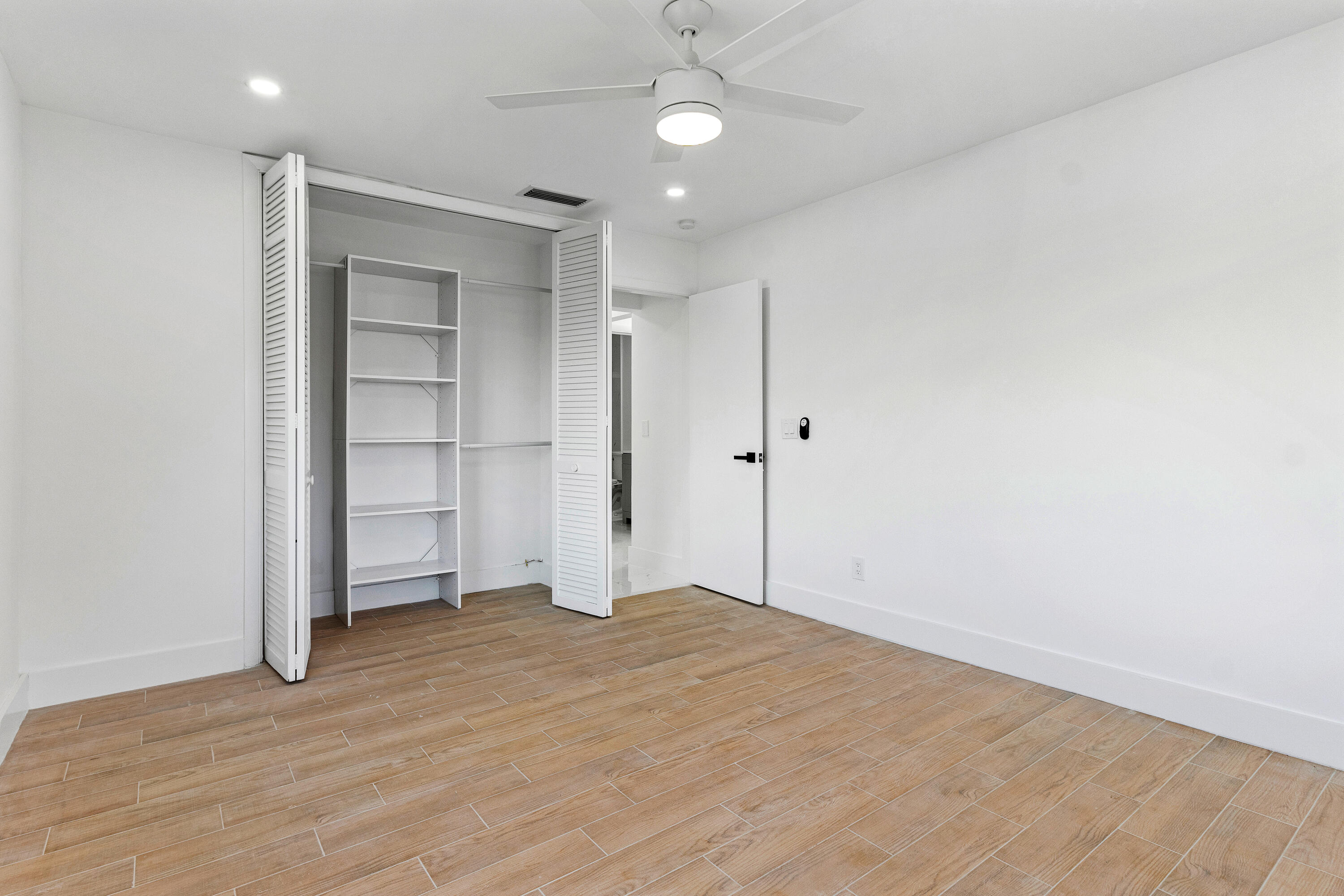 BOCA GRANADA CENTRO CONDO - Residential Lease