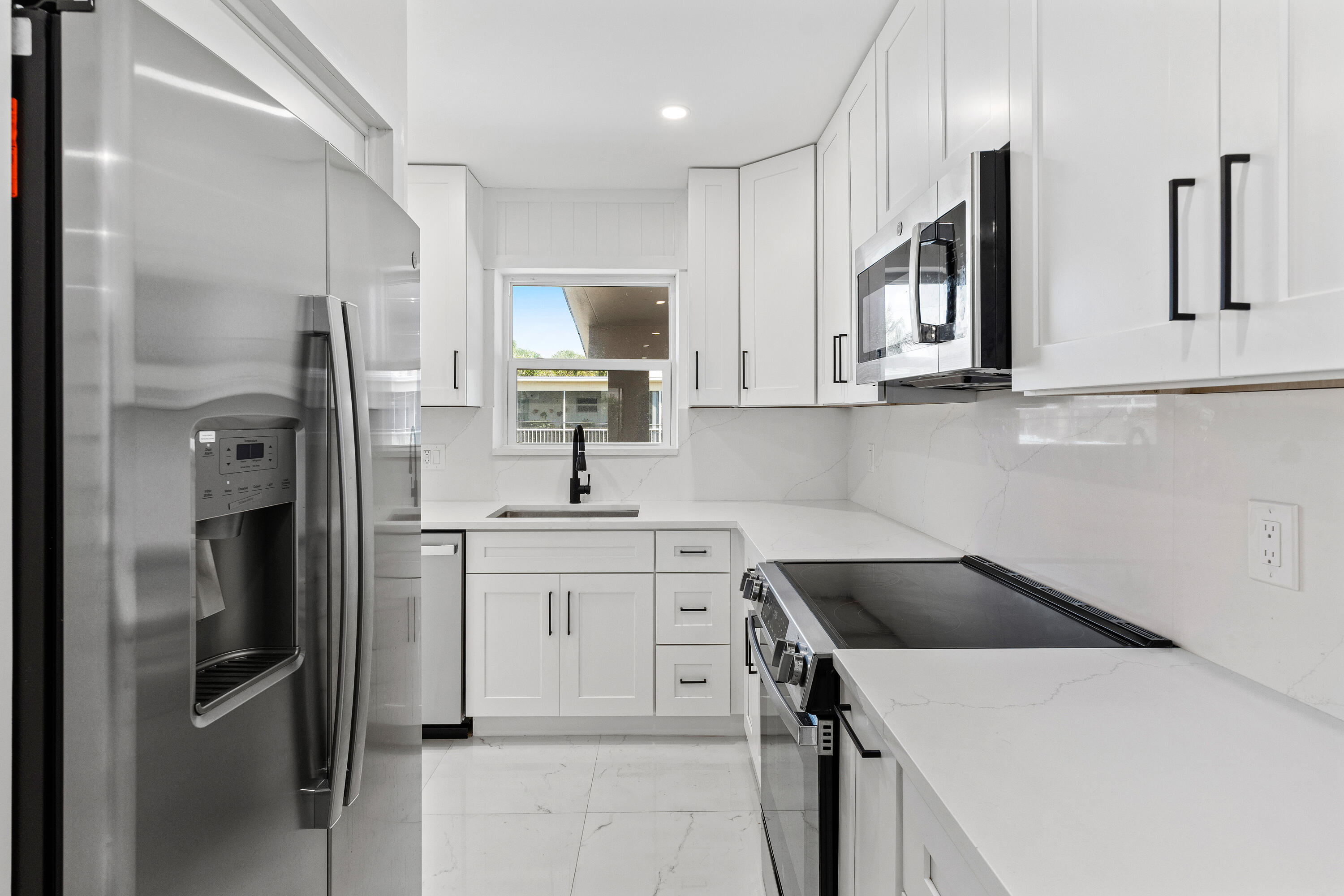 BOCA GRANADA CENTRO CONDO - Residential Lease