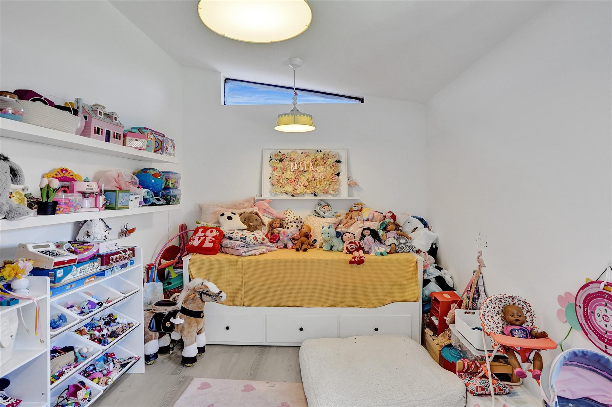 Jacaranda Royal 89-8 B - Residential