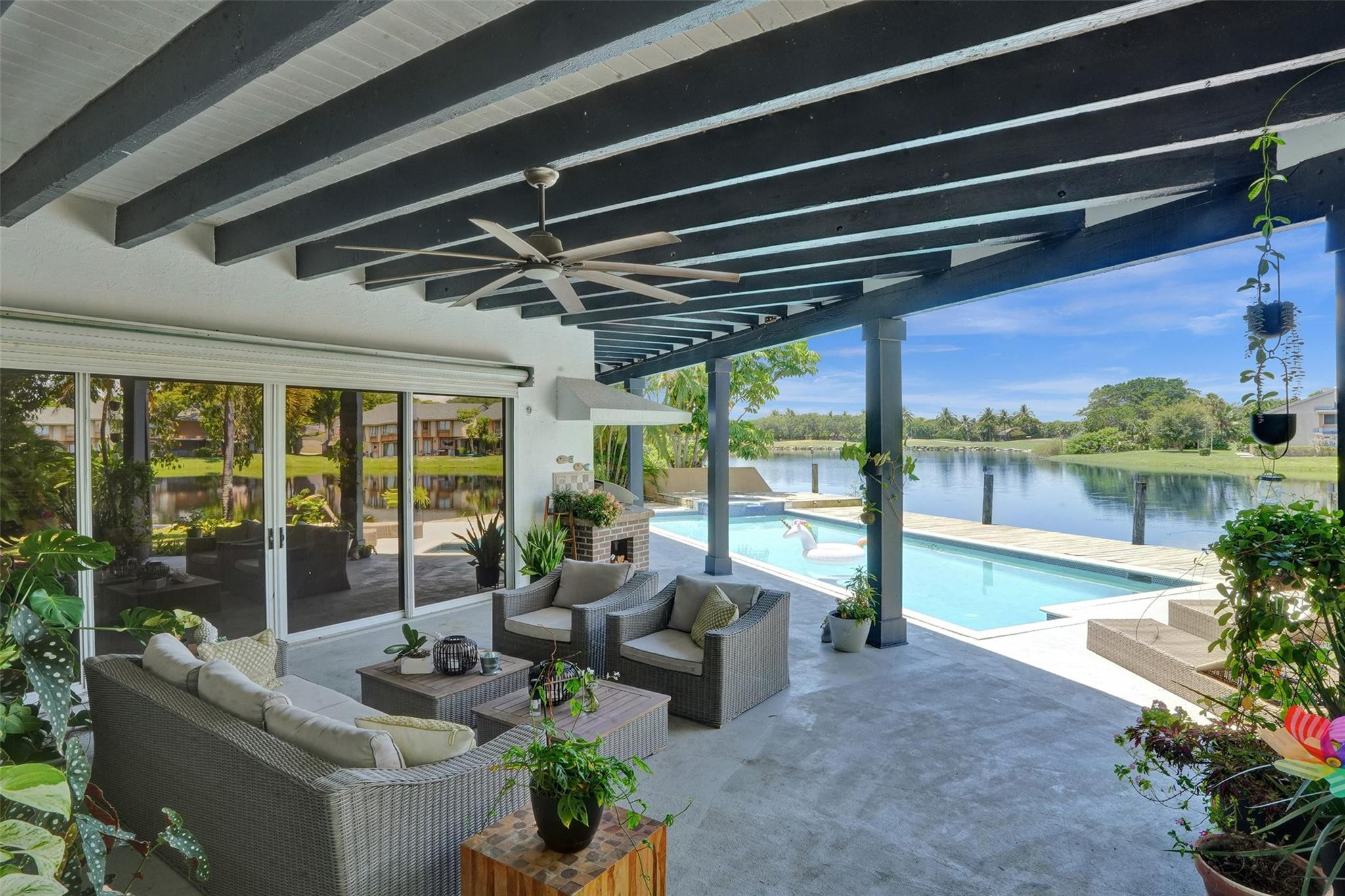 Jacaranda Royal 89-8 B - Residential