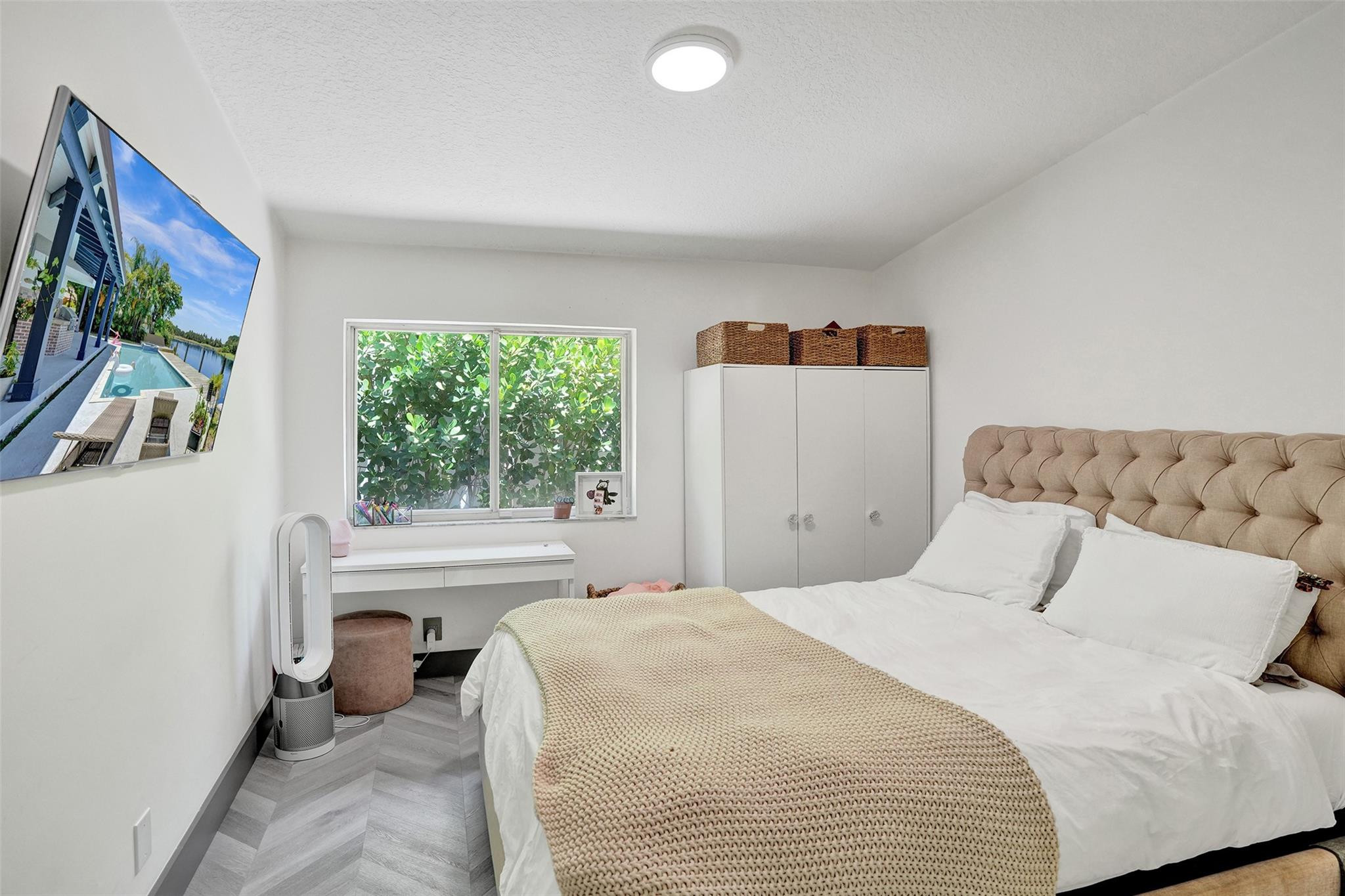 Jacaranda Royal 89-8 B - Residential