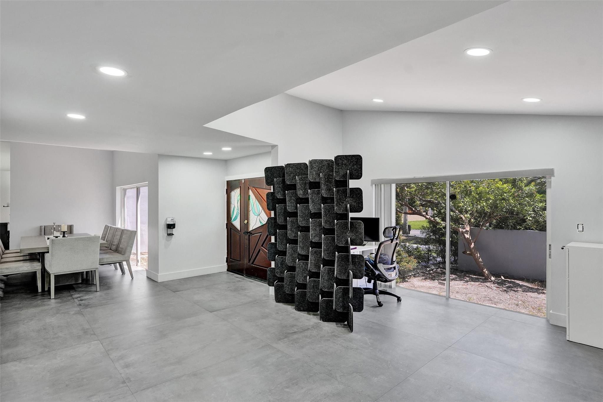 Jacaranda Royal 89-8 B - Residential