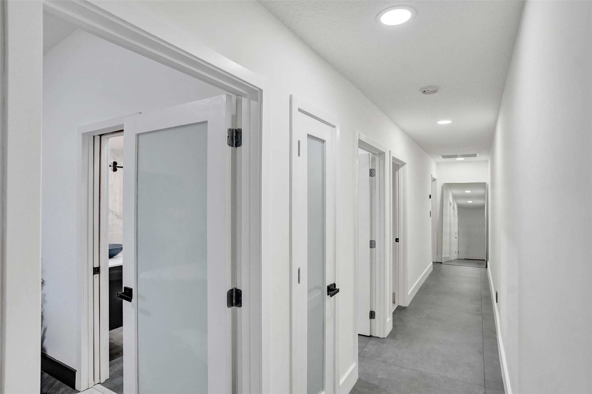 Jacaranda Royal 89-8 B - Residential