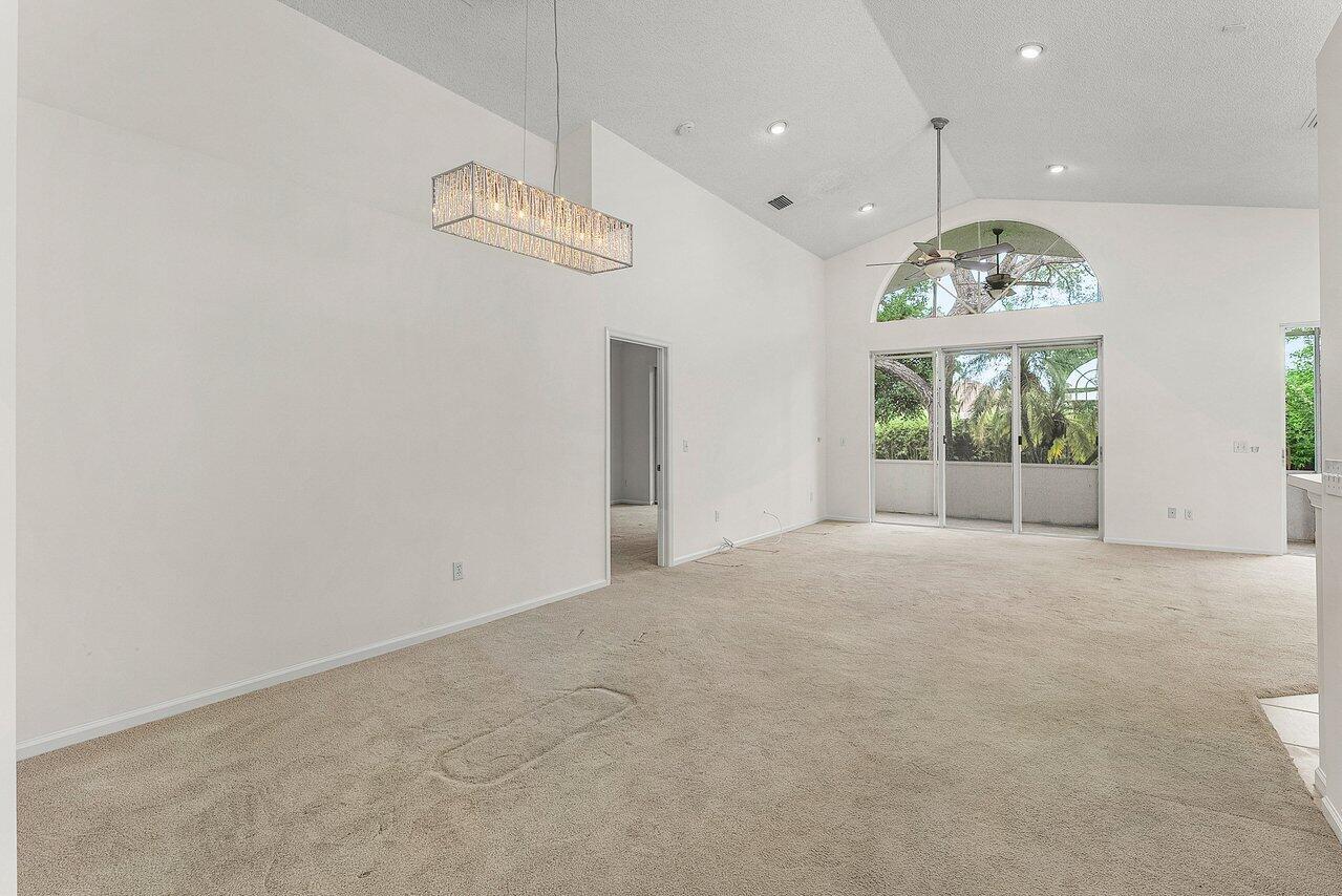 7728 Edinburough Lane